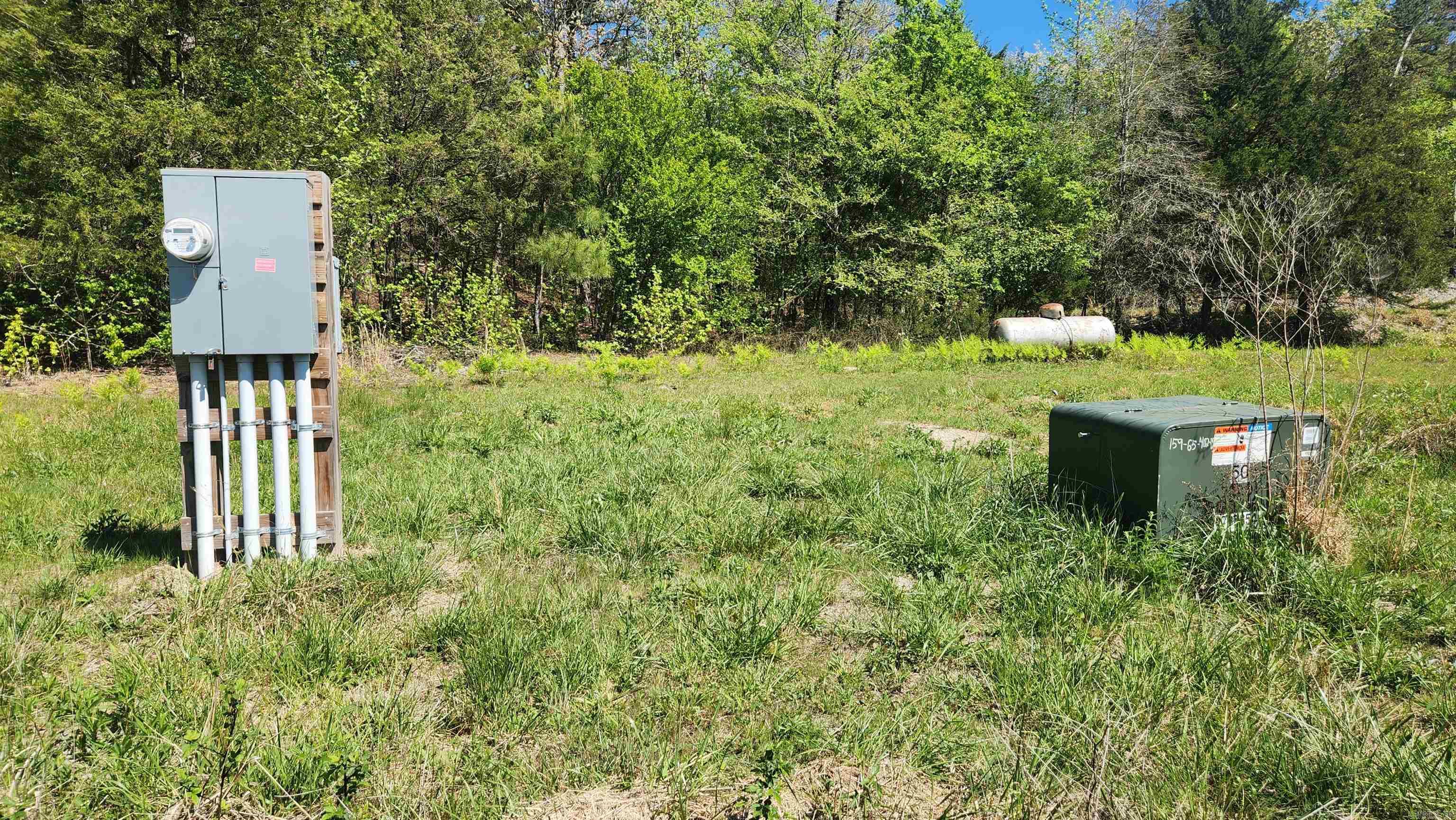 REVAS RETREAT - Land