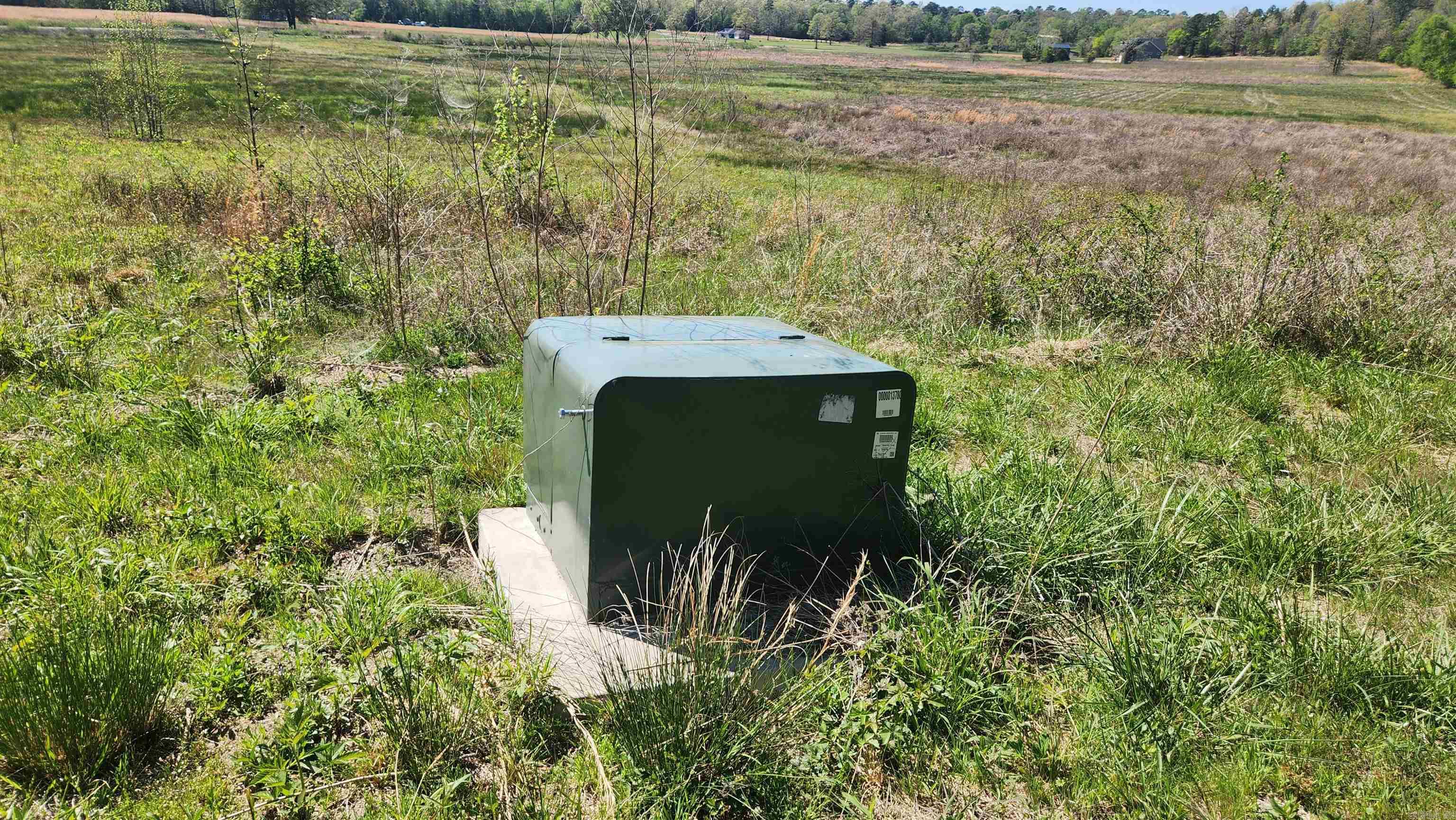 REVAS RETREAT - Land