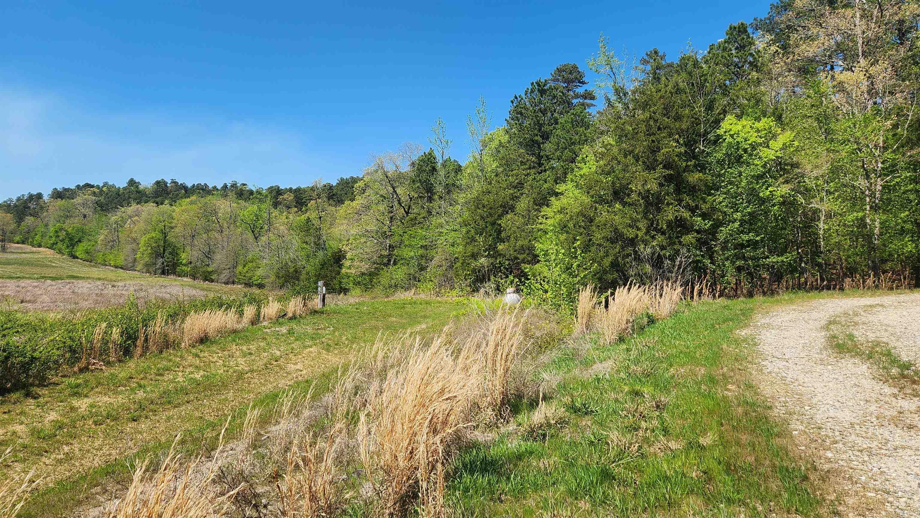 REVAS RETREAT - Land