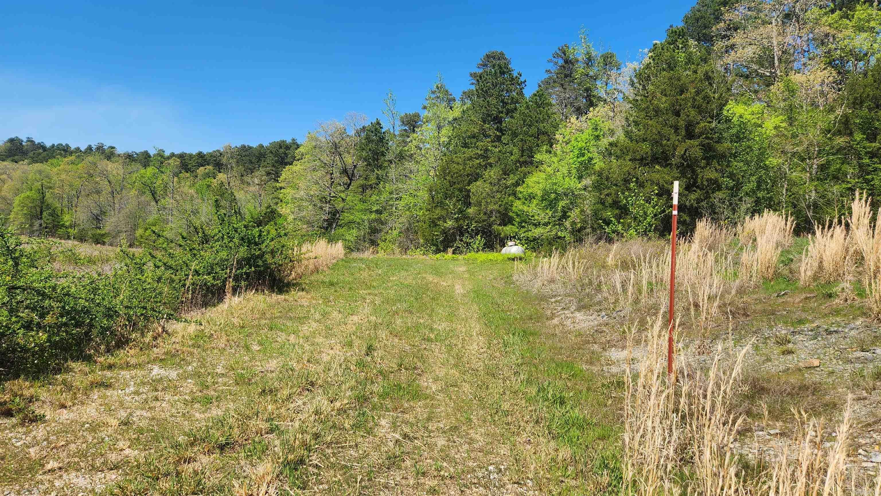 REVAS RETREAT - Land