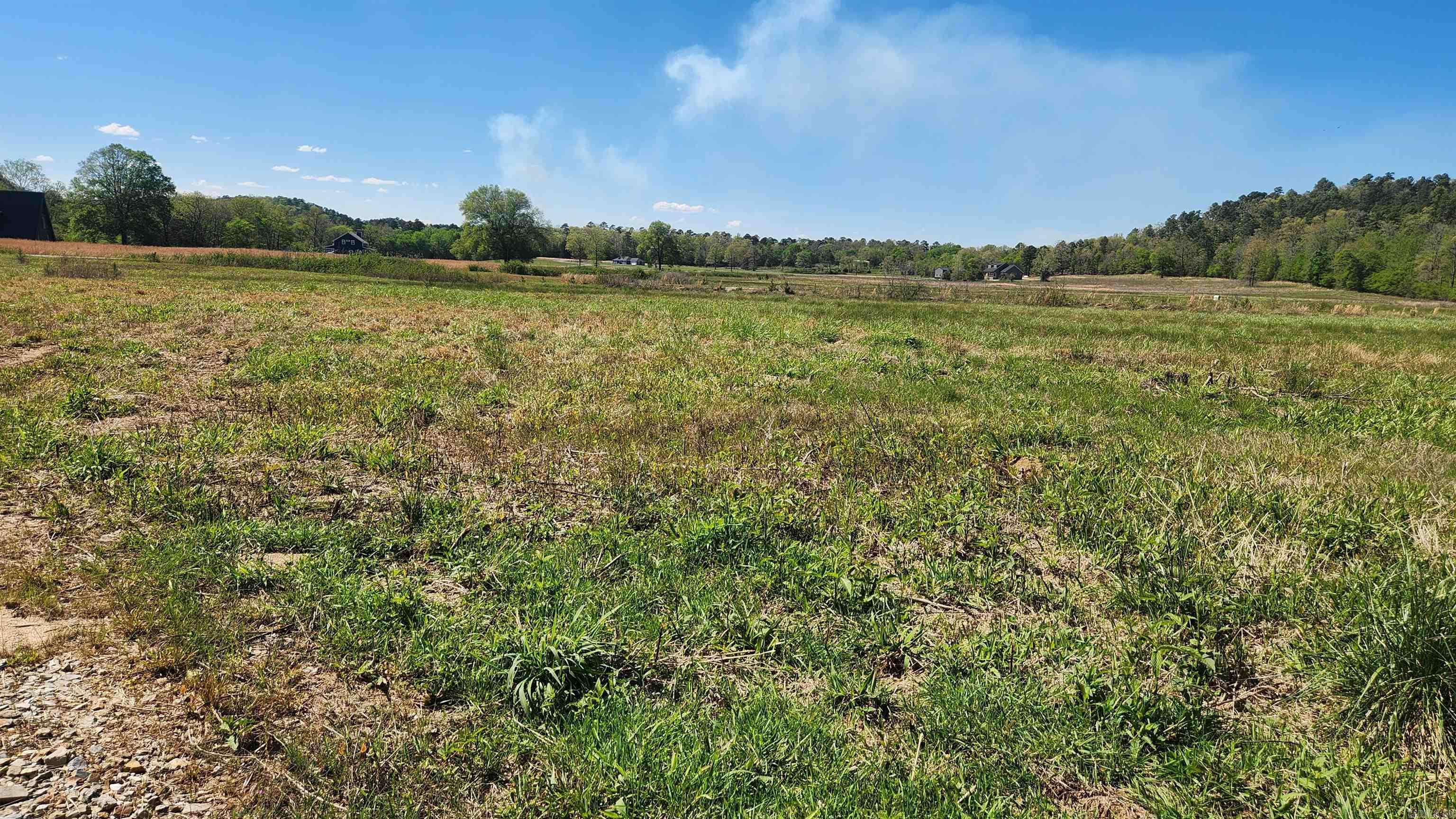 REVAS RETREAT - Land