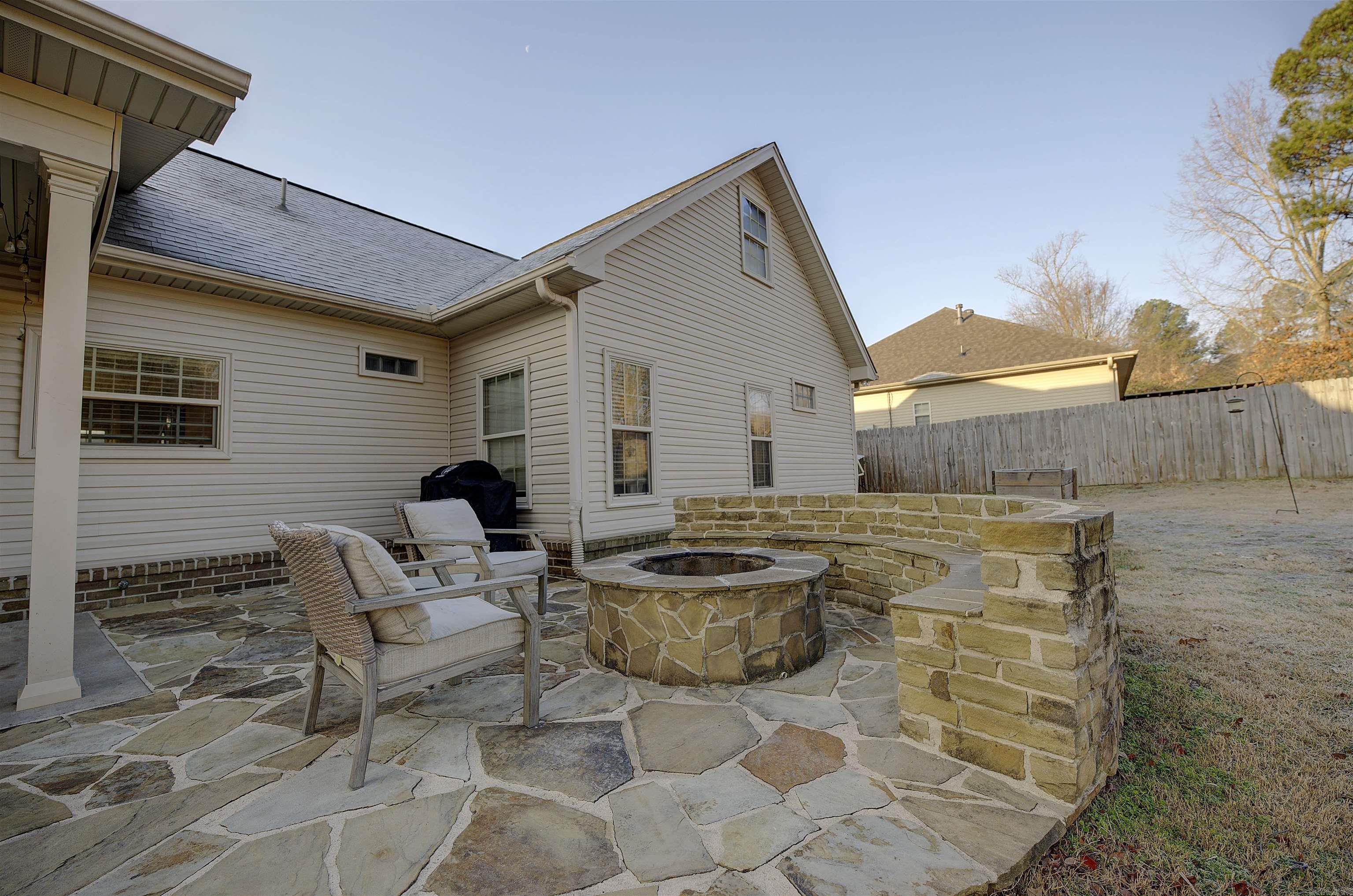 SILVER SPRINGS - Residential