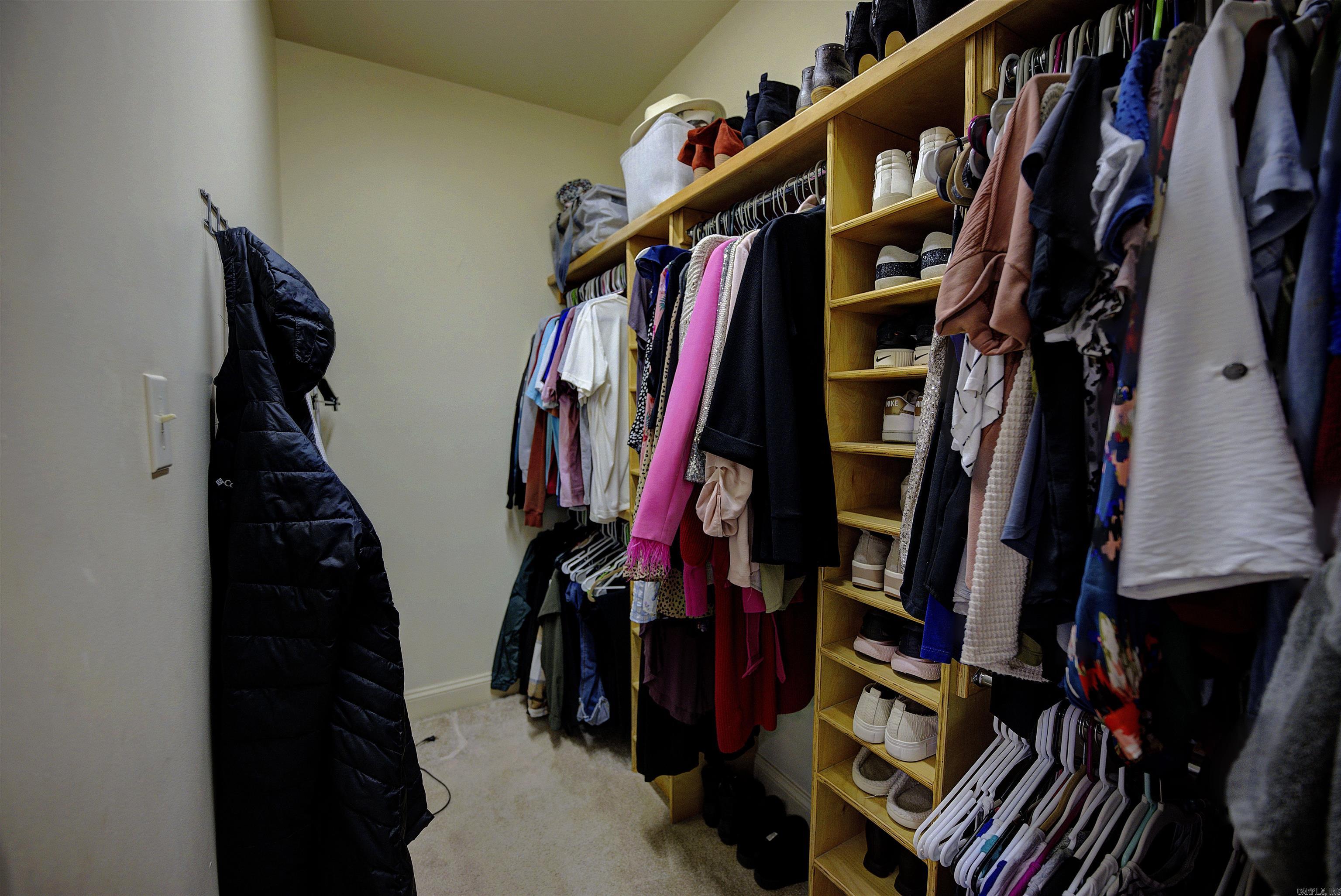 SILVER SPRINGS - Residential