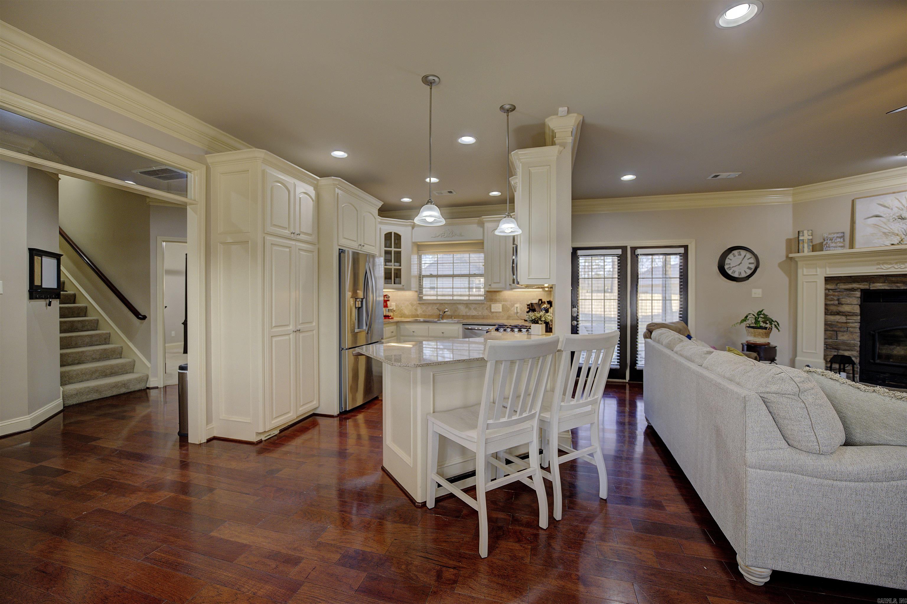 SILVER SPRINGS - Residential