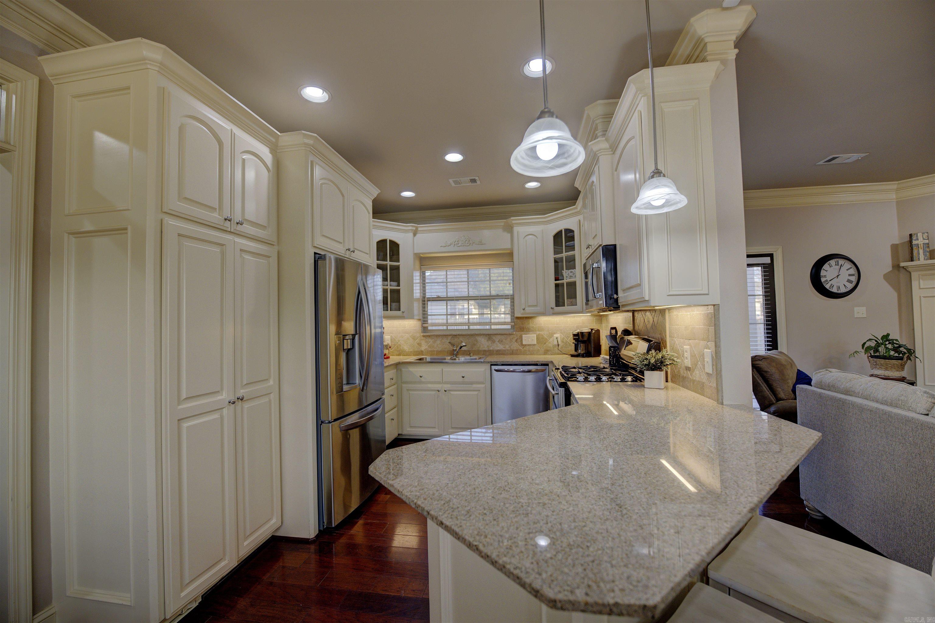 SILVER SPRINGS - Residential