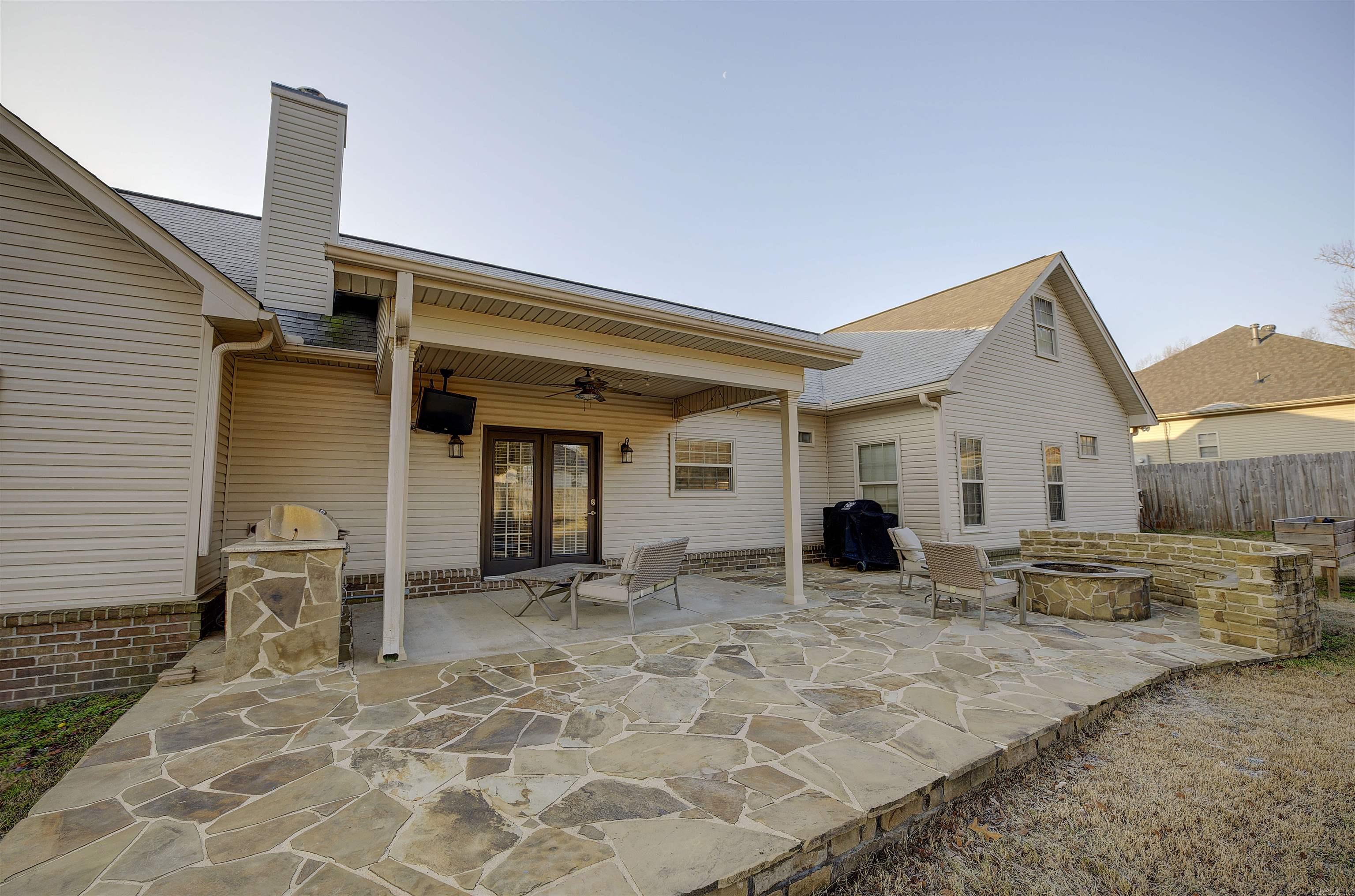 SILVER SPRINGS - Residential