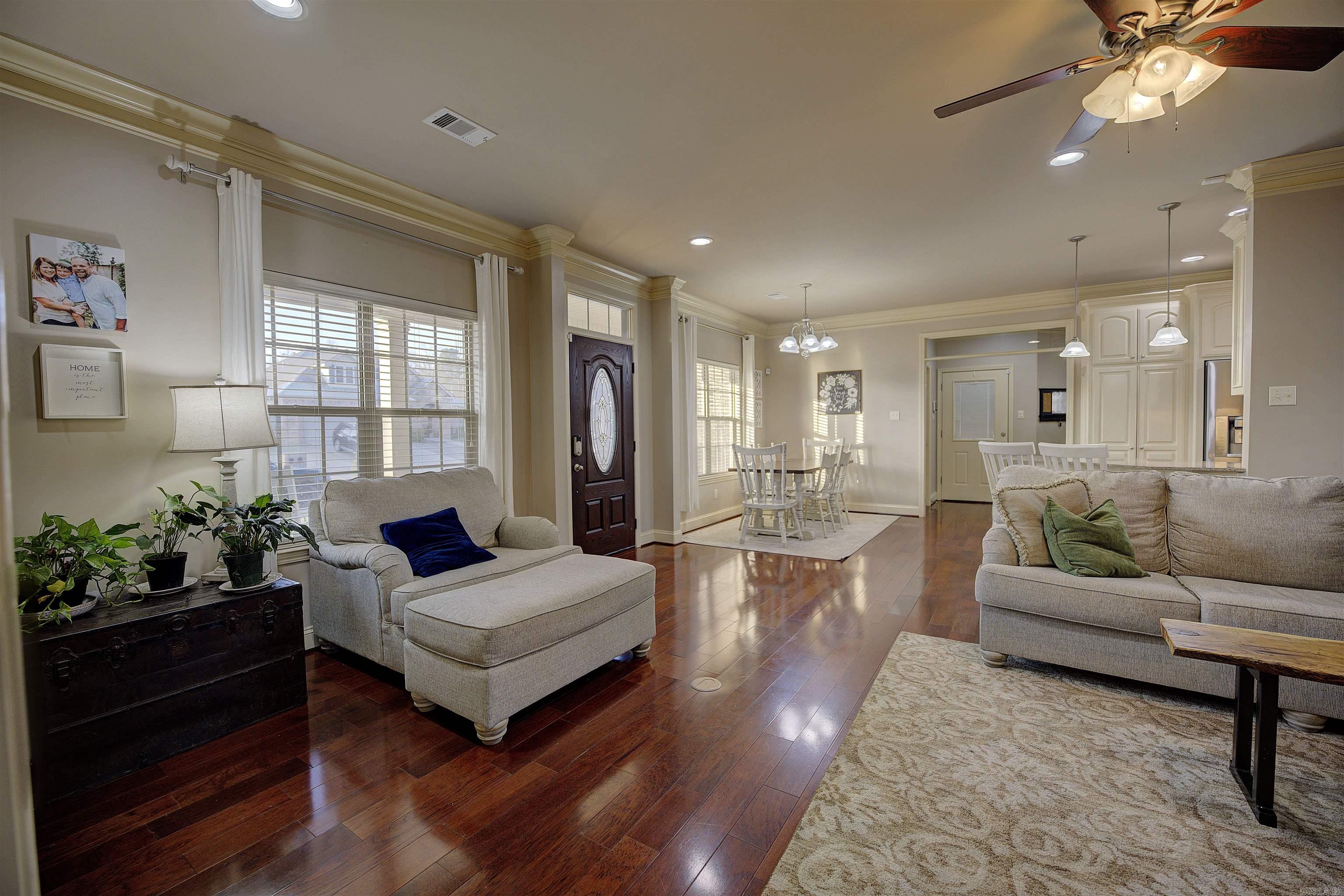 SILVER SPRINGS - Residential