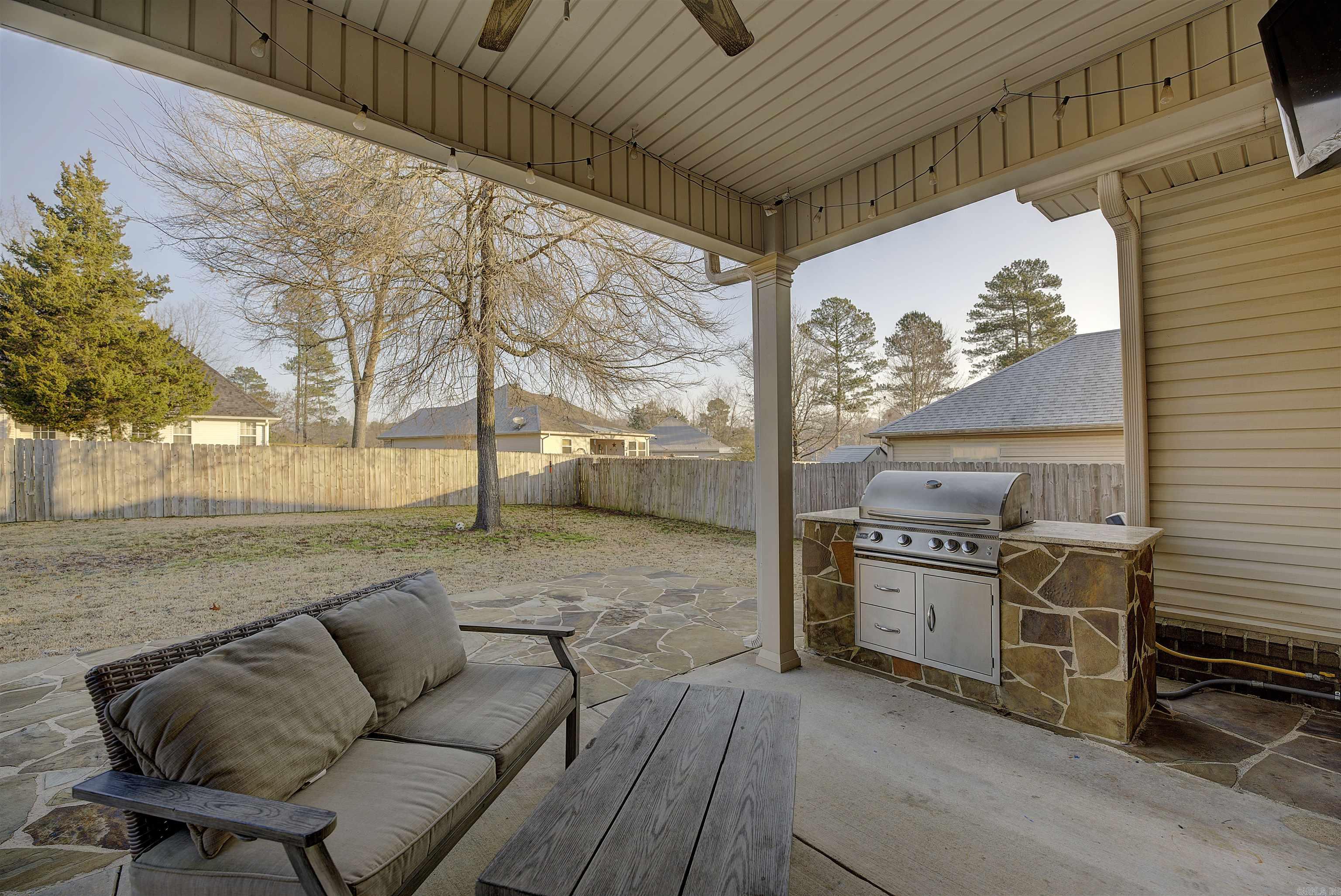 SILVER SPRINGS - Residential