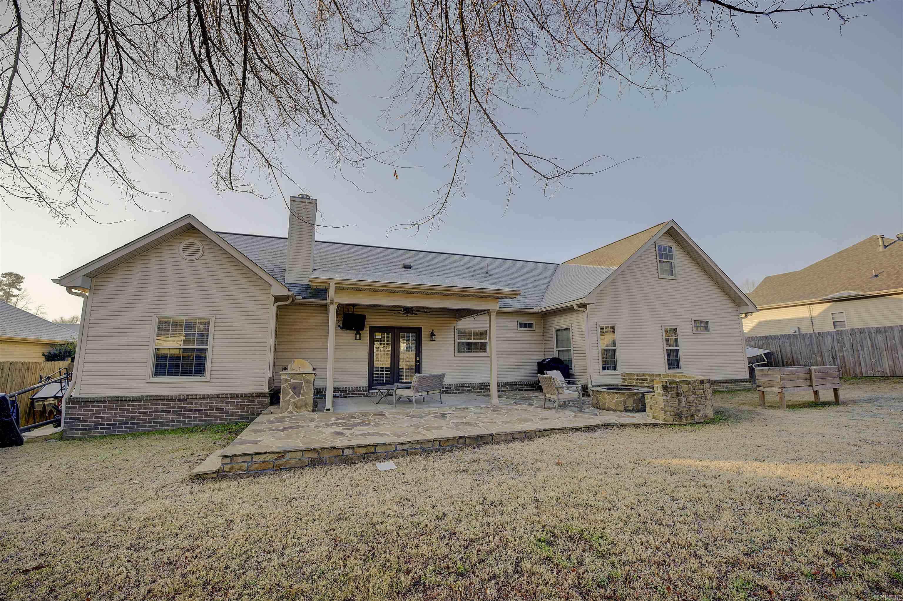 SILVER SPRINGS - Residential