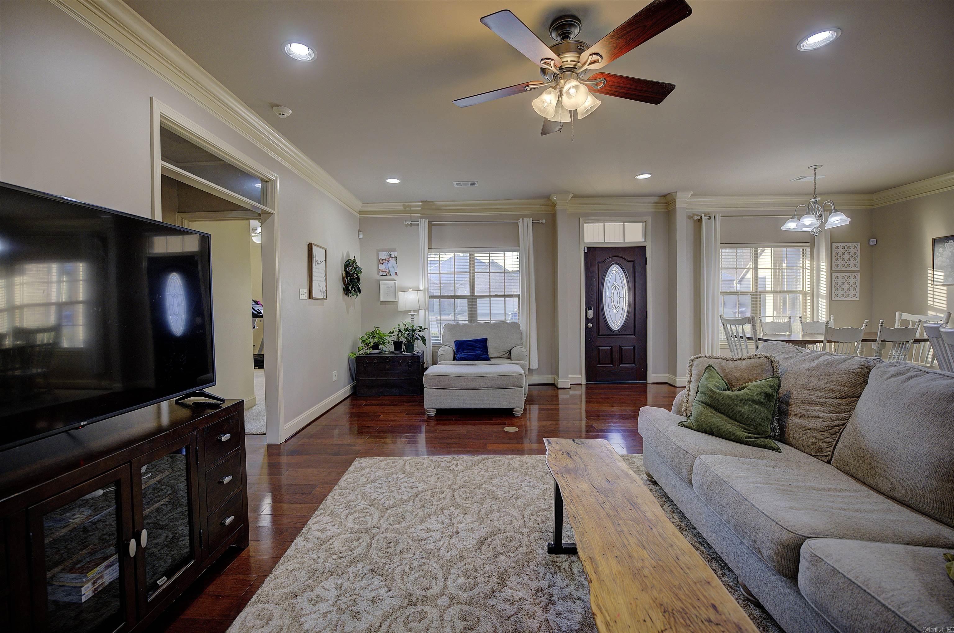 SILVER SPRINGS - Residential