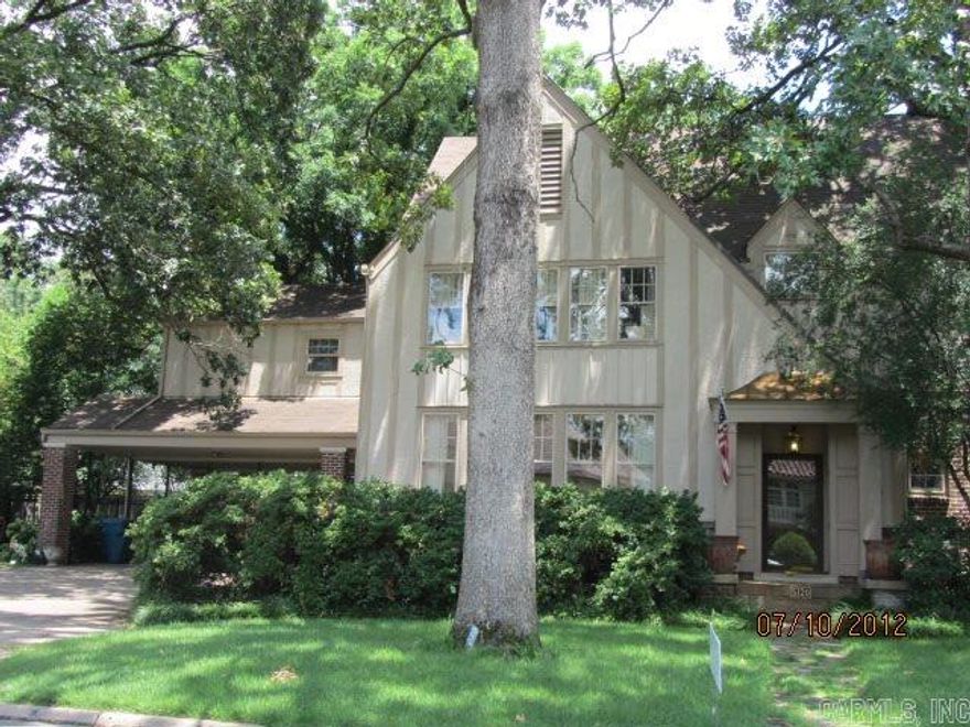 SOLD AS IS, Lovely Heights home, this house has so much to offer with a little Love and care there are 3 Bed rm, 4.5 Baths, Huge Den & Great rm, 2 Fireplace, Lot's of built-ed ins, in-ground pool, hot tub, there is a apartment off the Carport, fully fence, on a one way street, nice Hard wood floors and centrally located look for this one you will need approval letter or proof of funds & Earnest money.