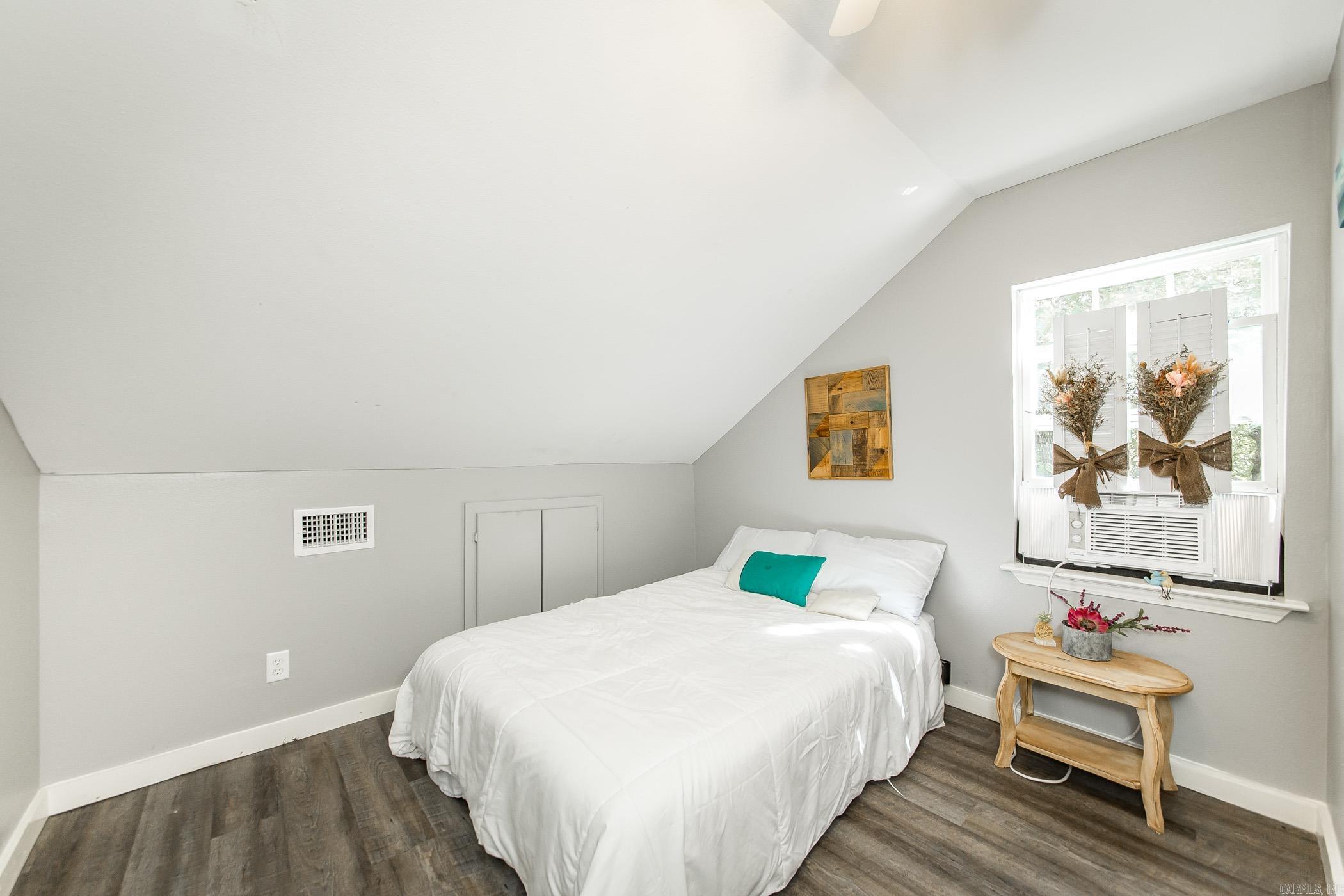 HERITAGE HILL - Residential