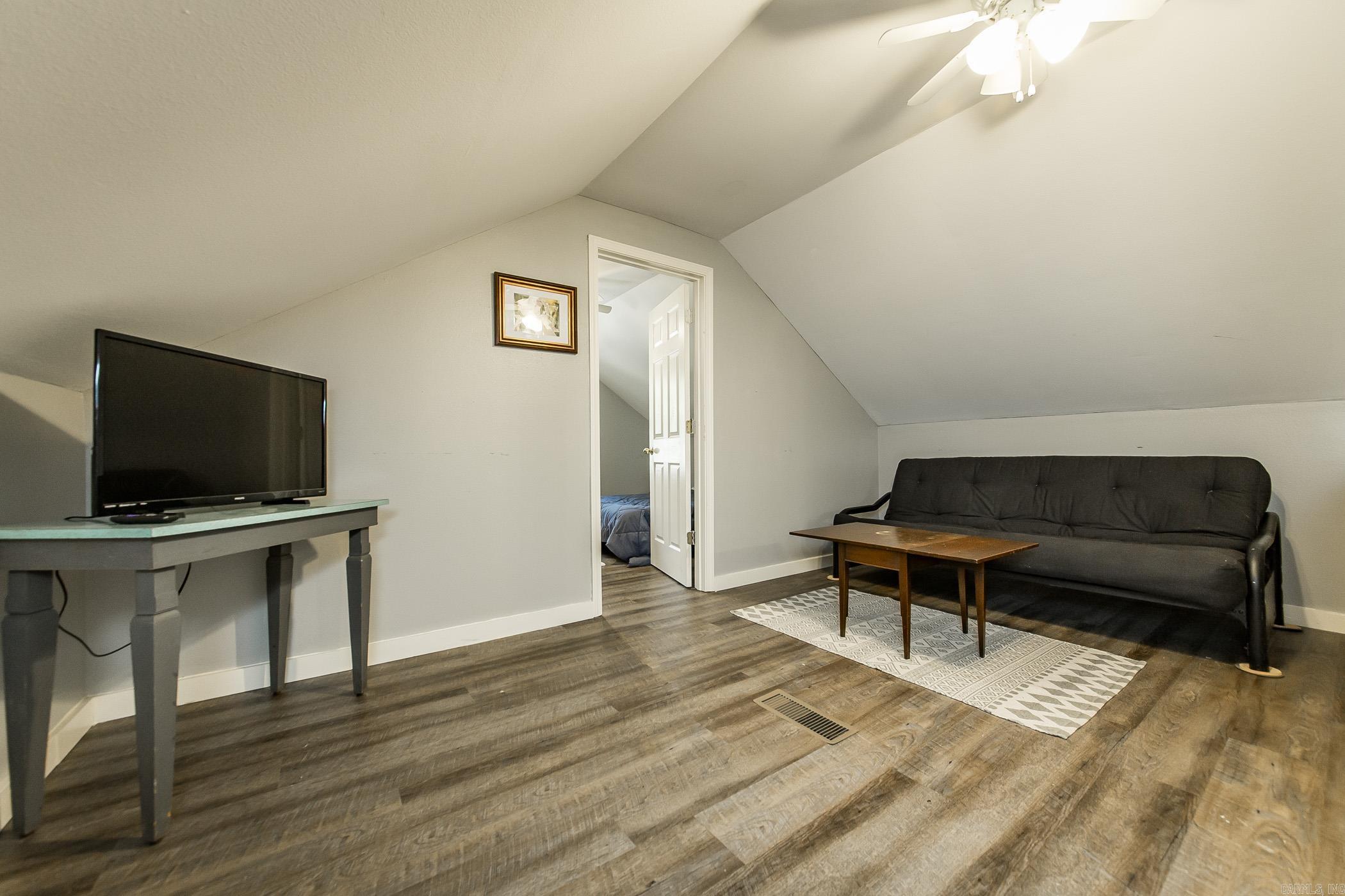 HERITAGE HILL - Residential
