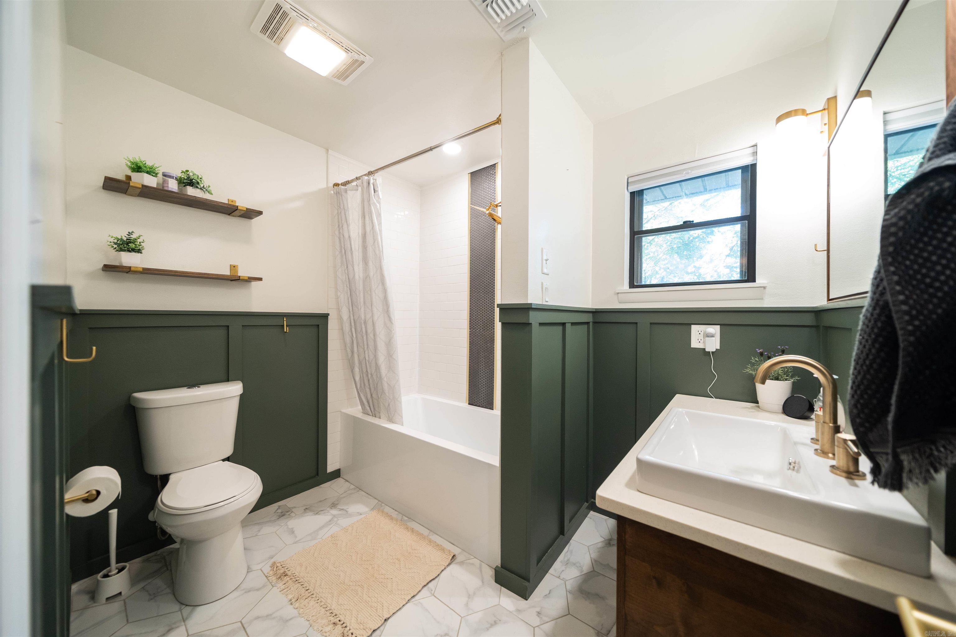 WEST GATE - Residential