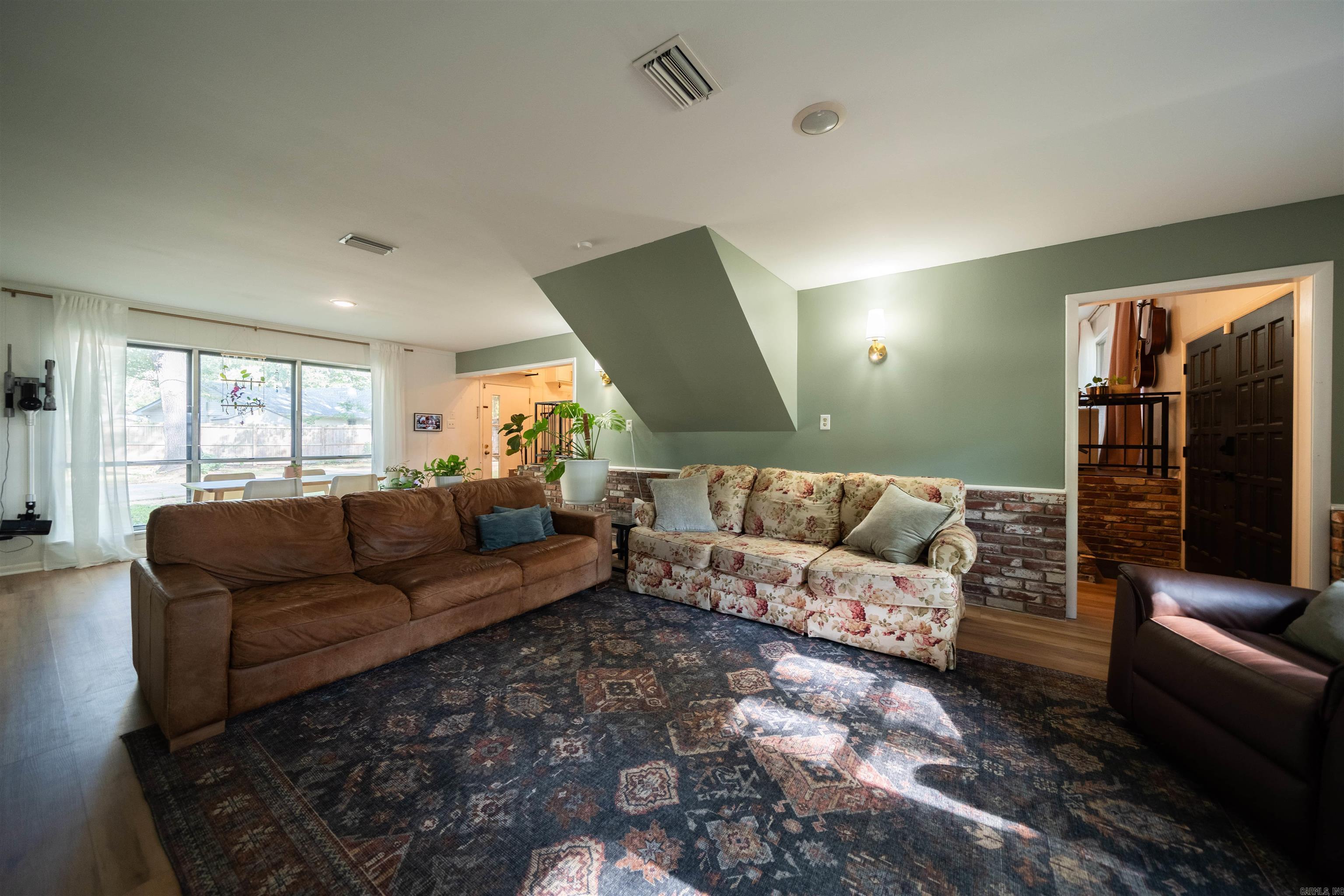 WEST GATE - Residential