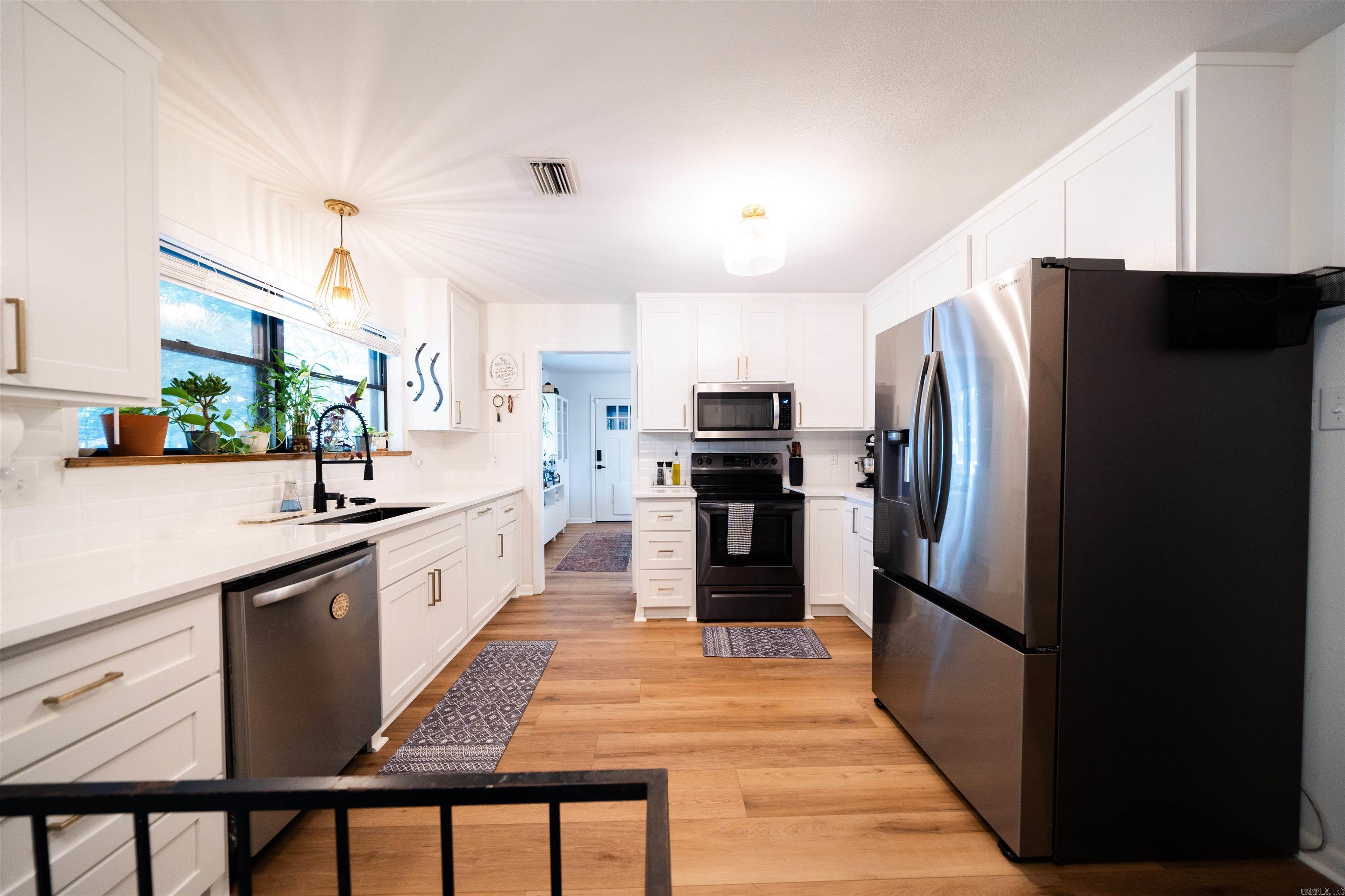 WEST GATE - Residential