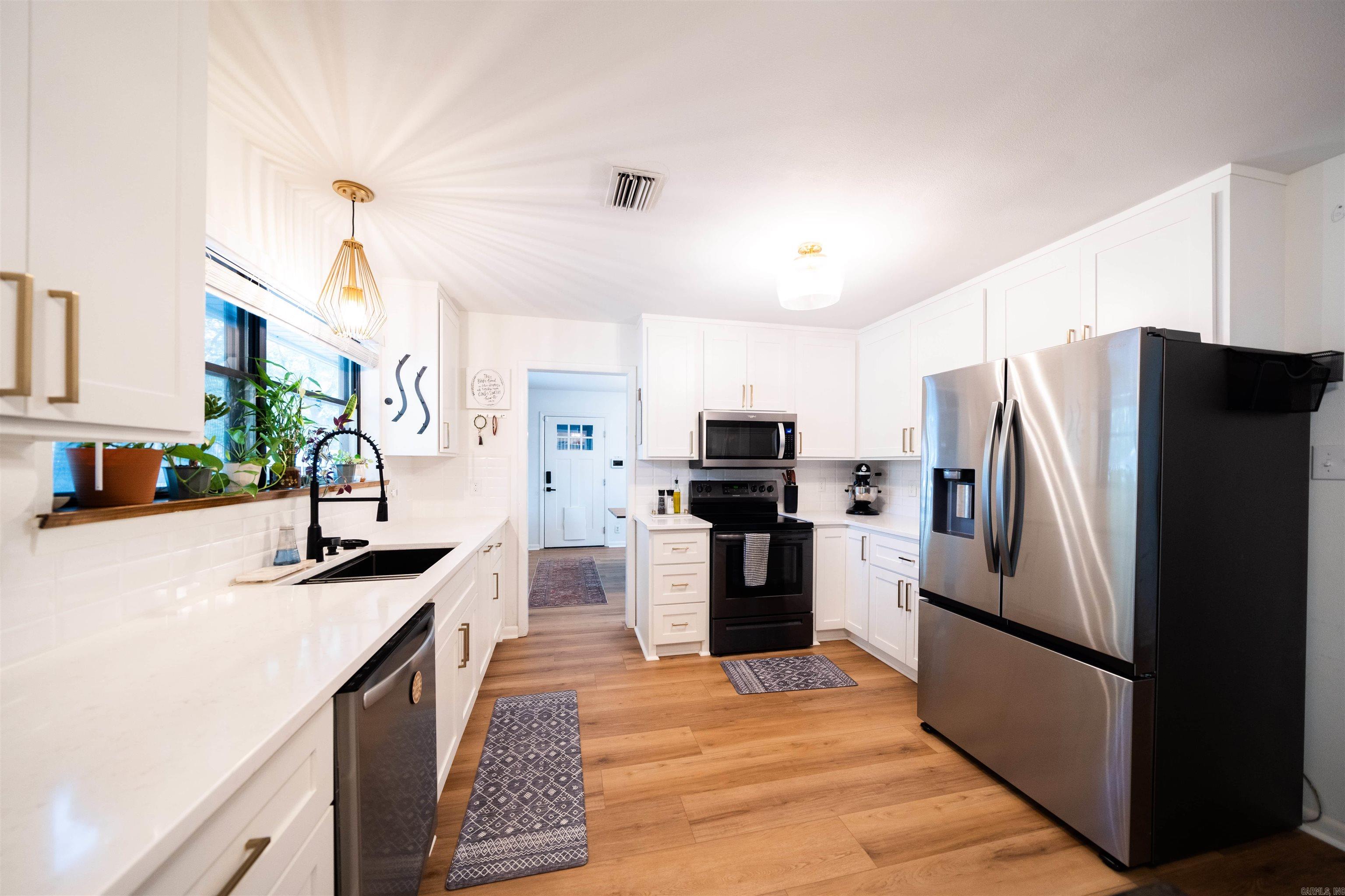 WEST GATE - Residential