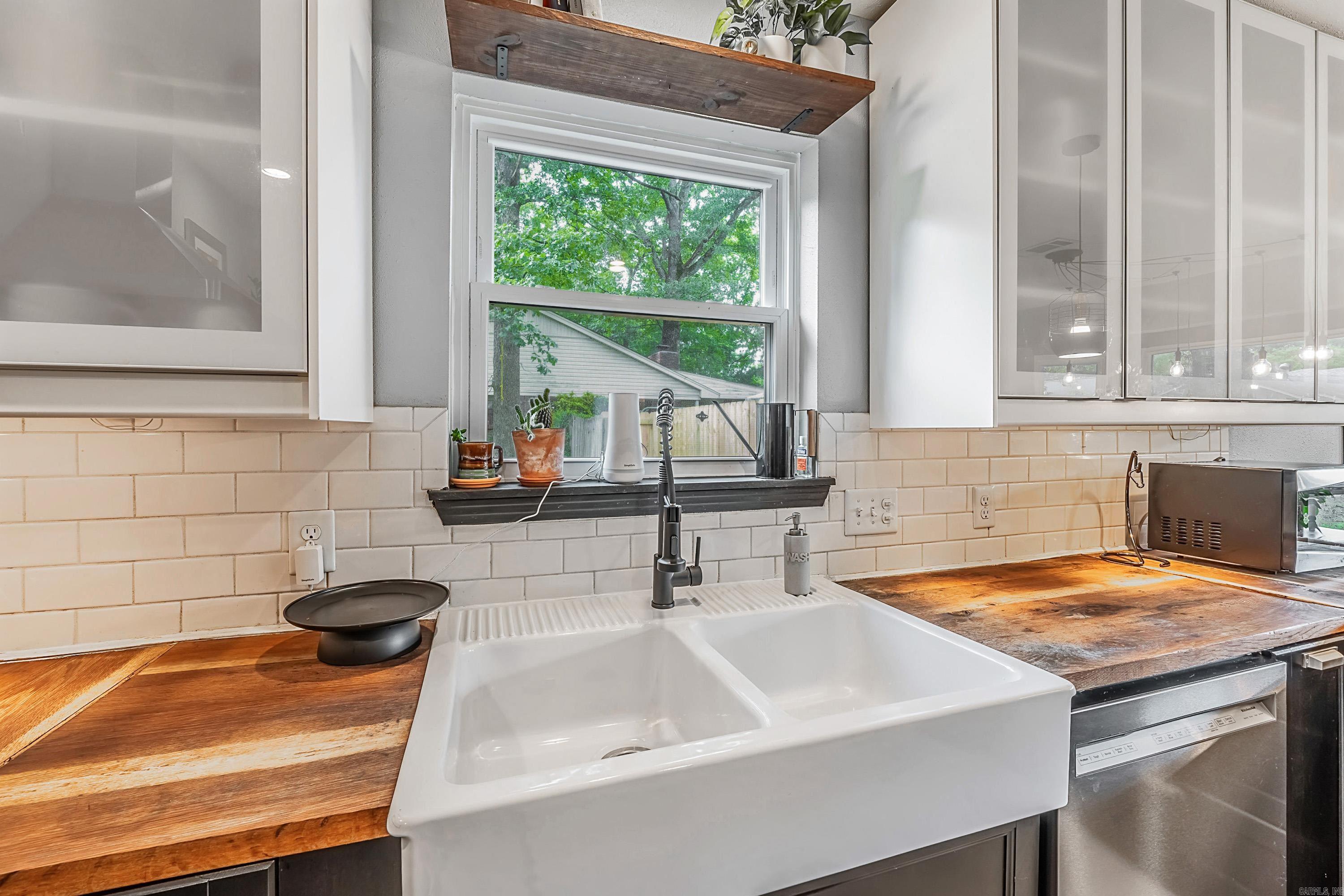 SMOKING OAKS ADD - Residential