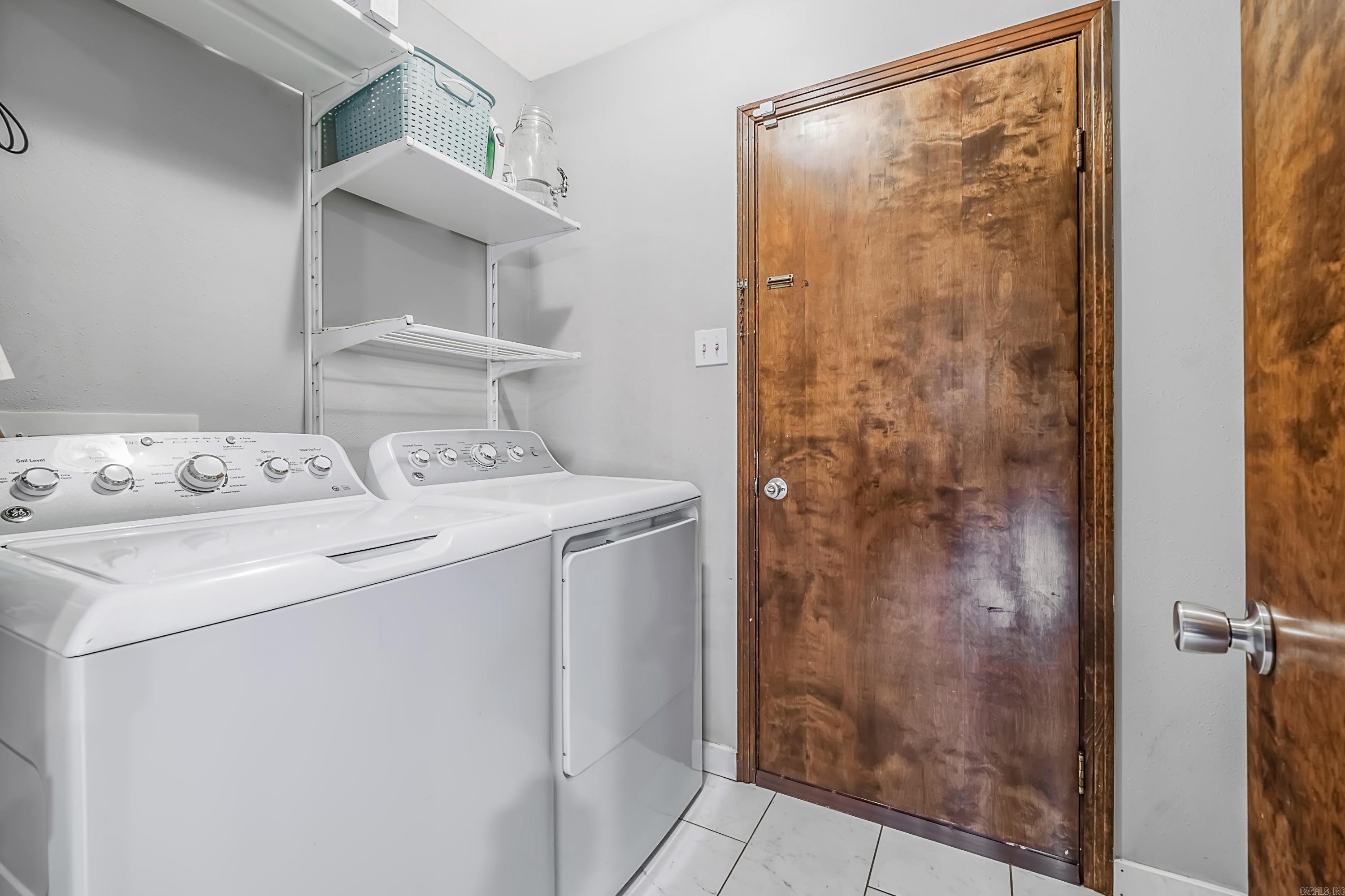 SMOKING OAKS ADD - Residential