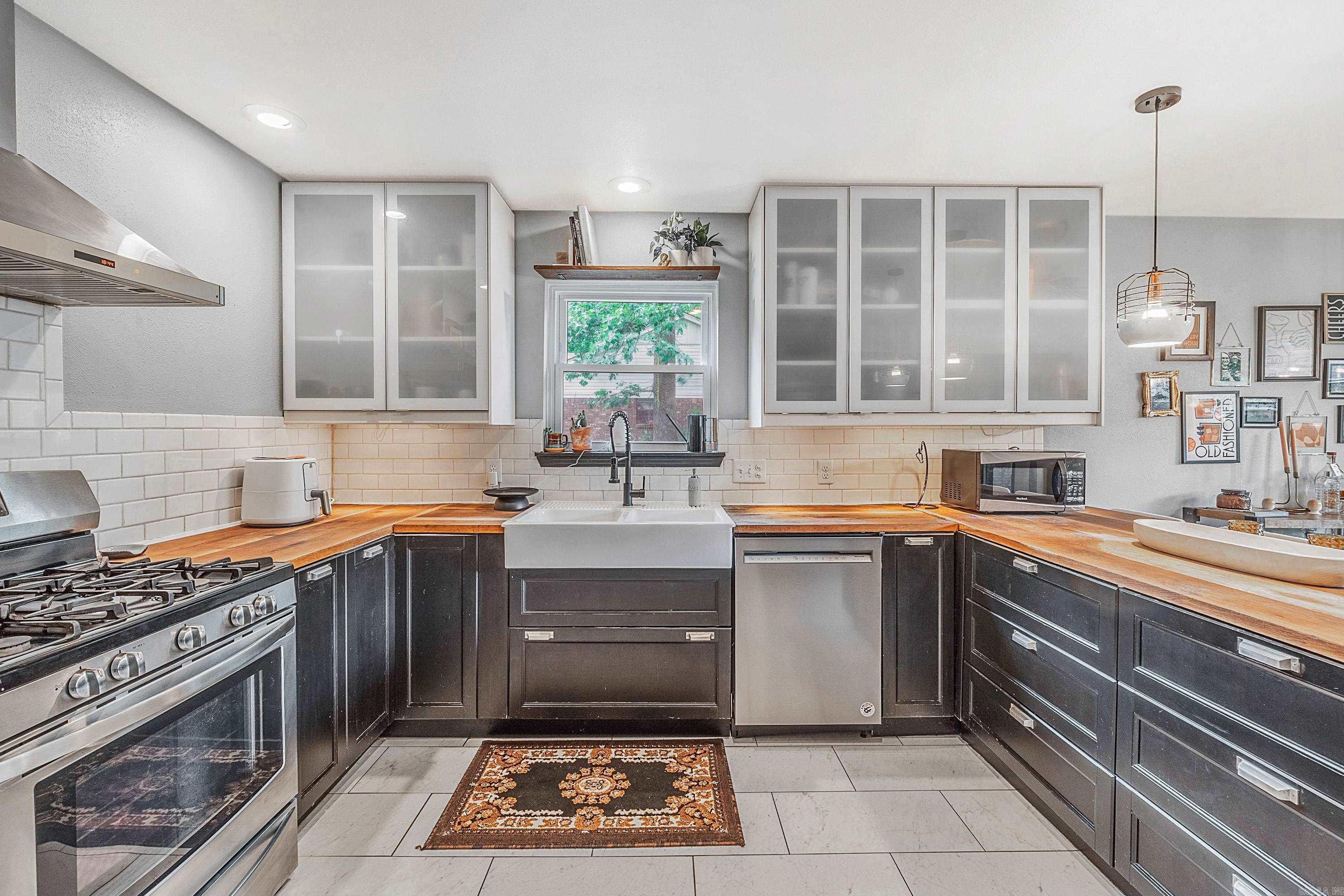 SMOKING OAKS ADD - Residential