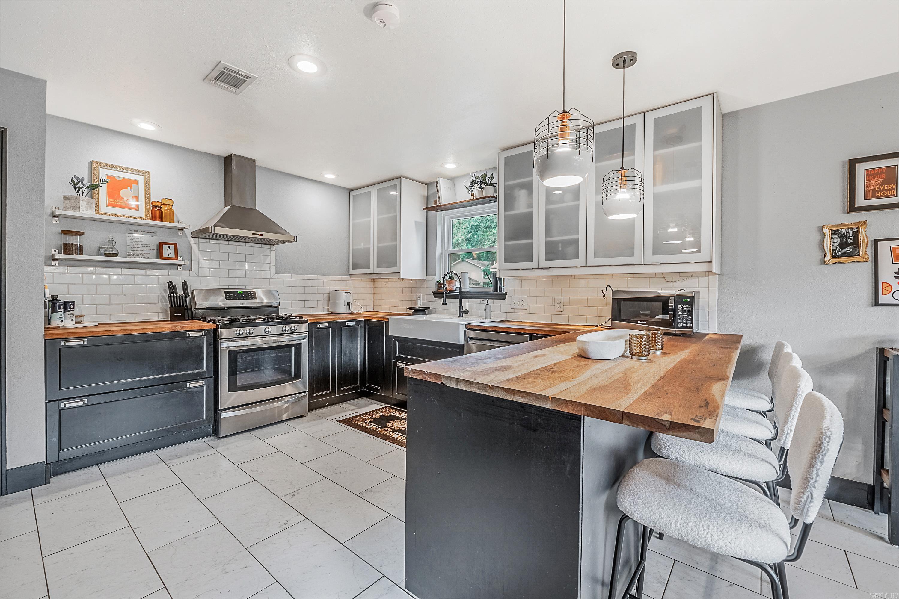 SMOKING OAKS ADD - Residential