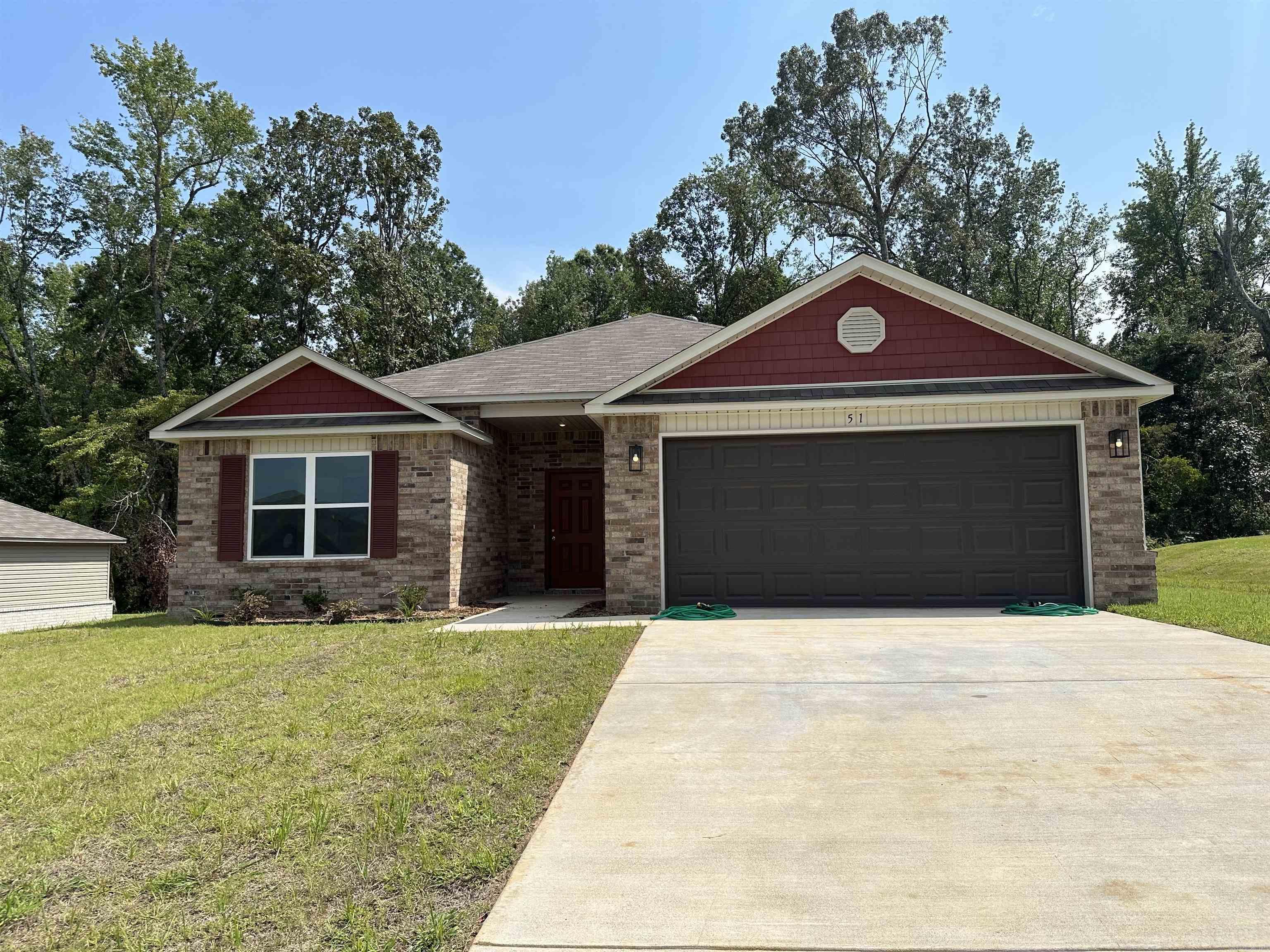 OAKLAND GROVE ESTATES - Residential