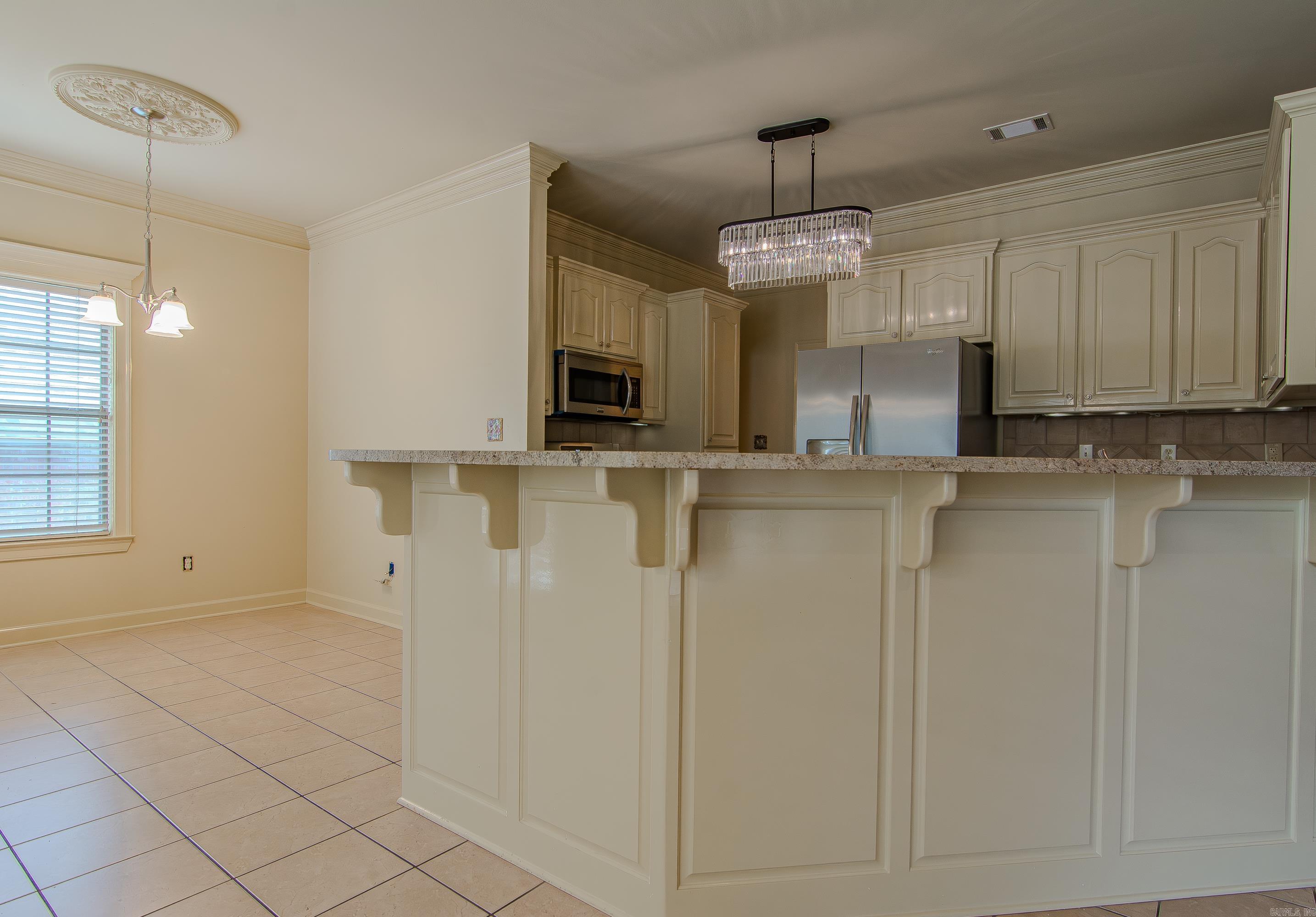 COUNTRY CLUB OF ARK THE - Residential