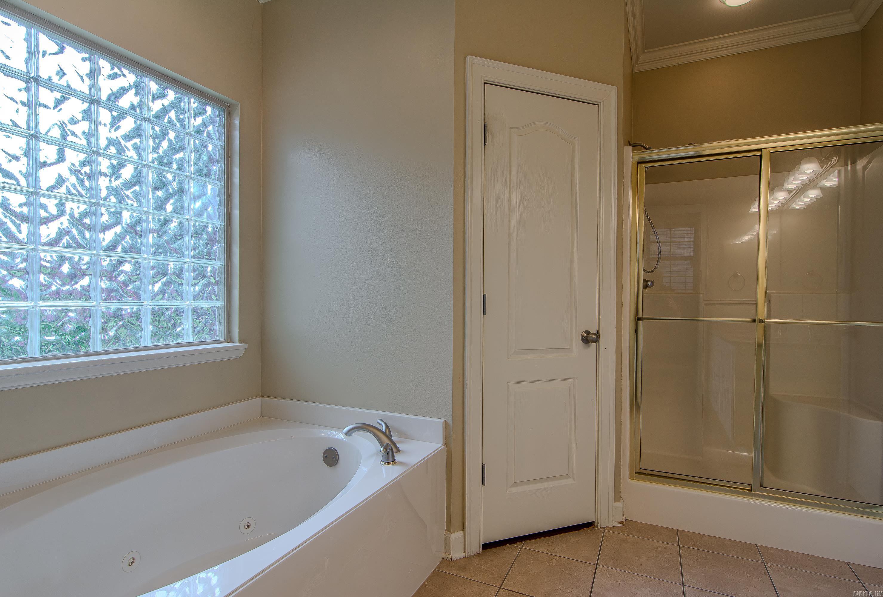 COUNTRY CLUB OF ARK THE - Residential