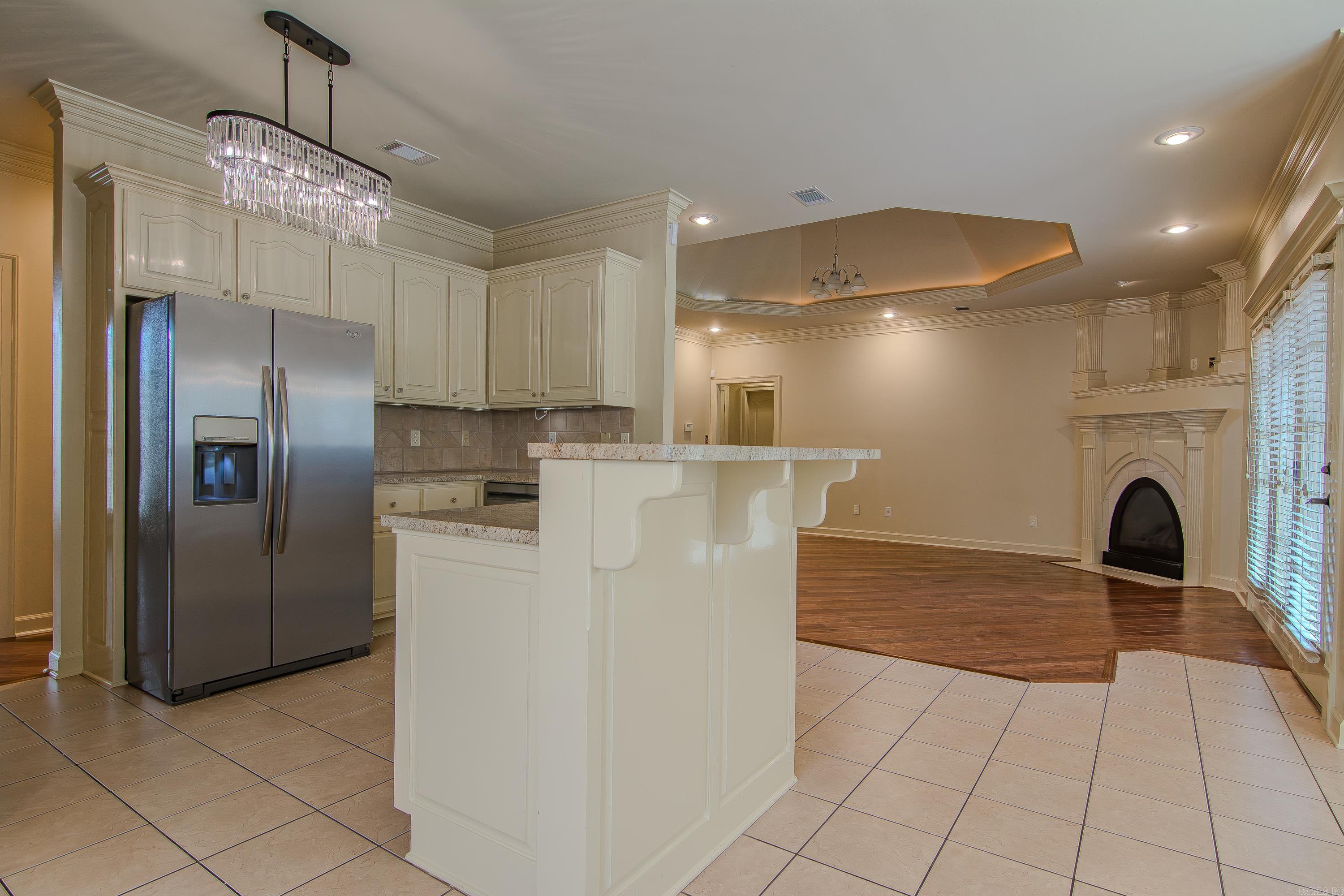 COUNTRY CLUB OF ARK THE - Residential