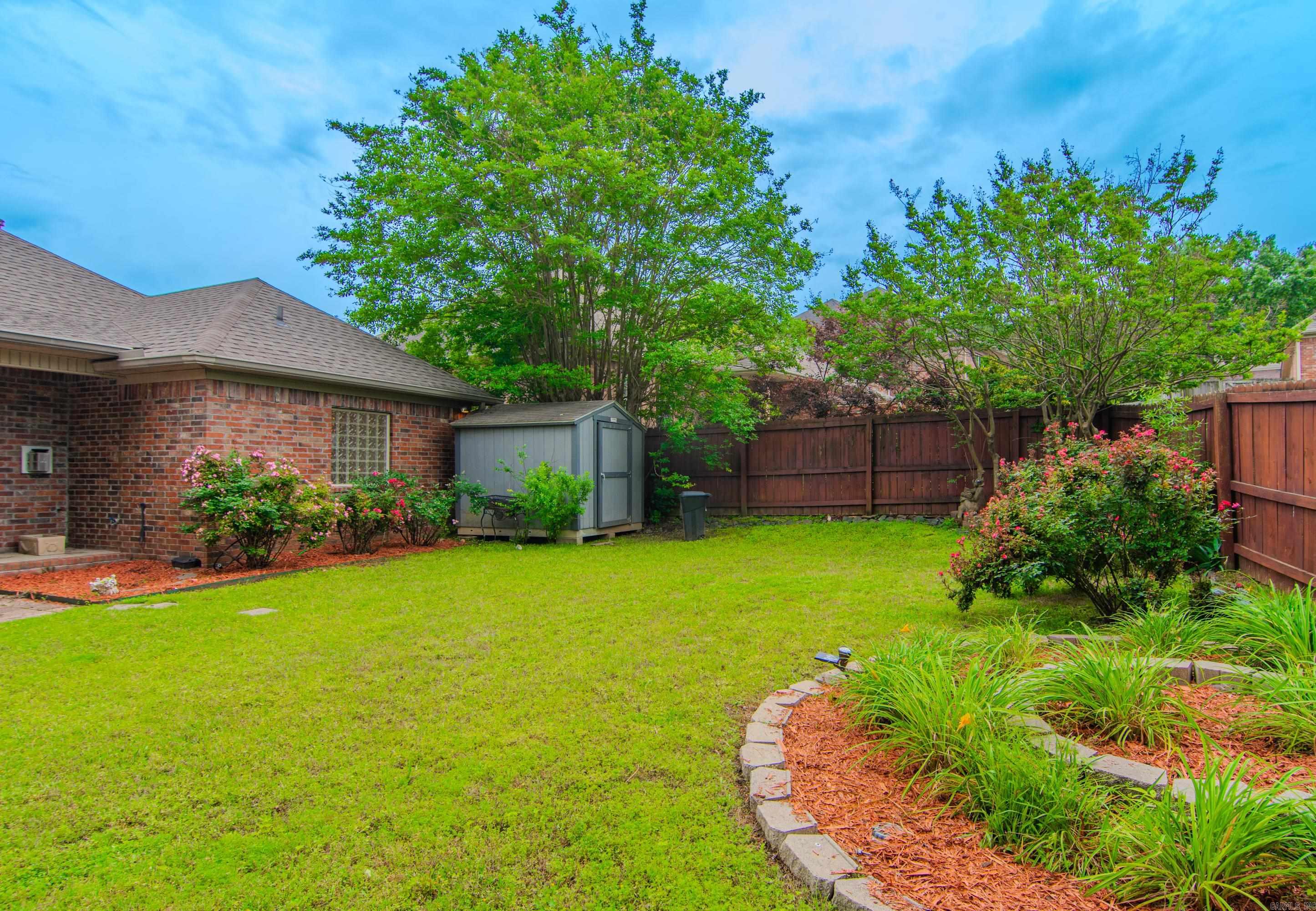 COUNTRY CLUB OF ARK THE - Residential