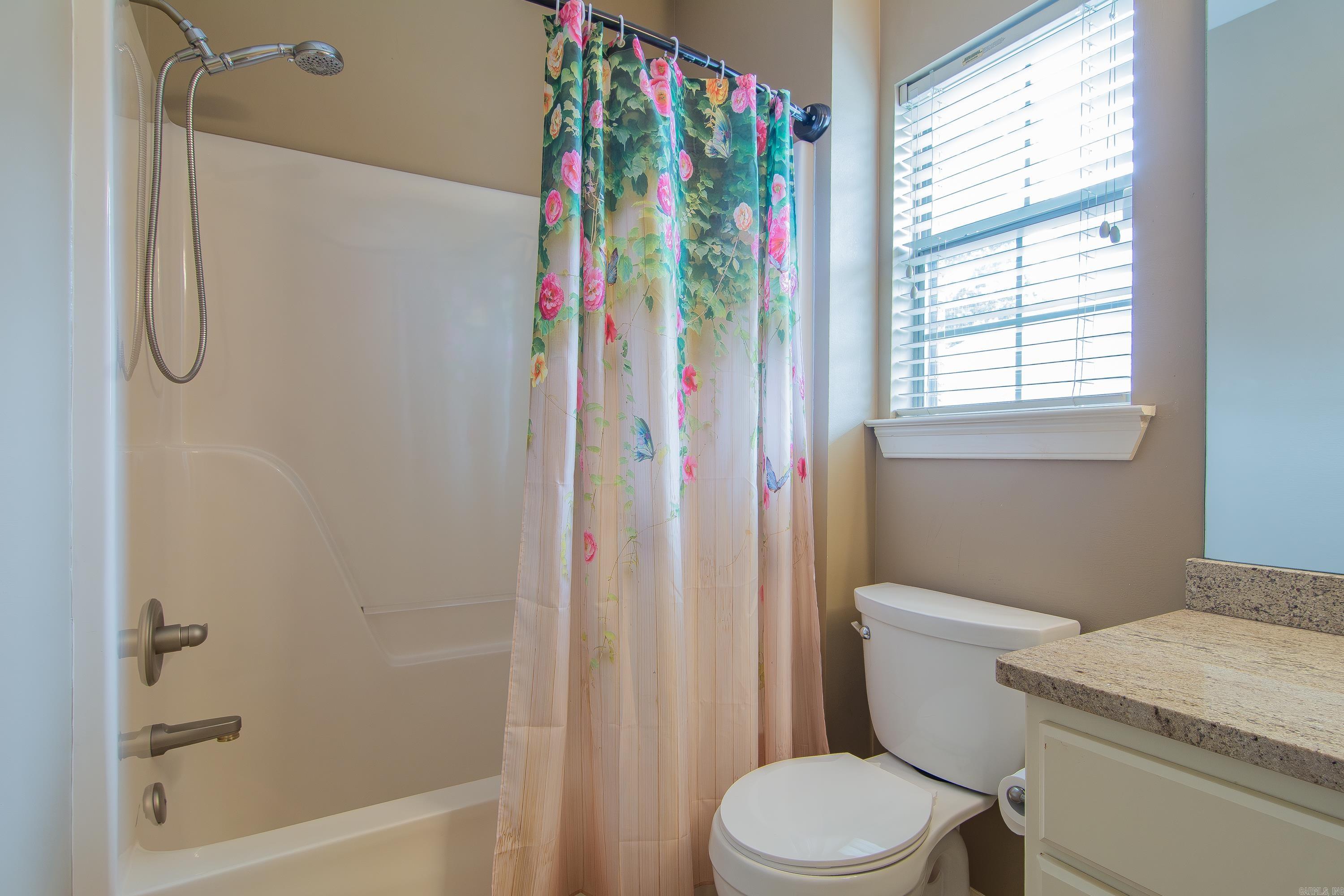 COUNTRY CLUB OF ARK THE - Residential