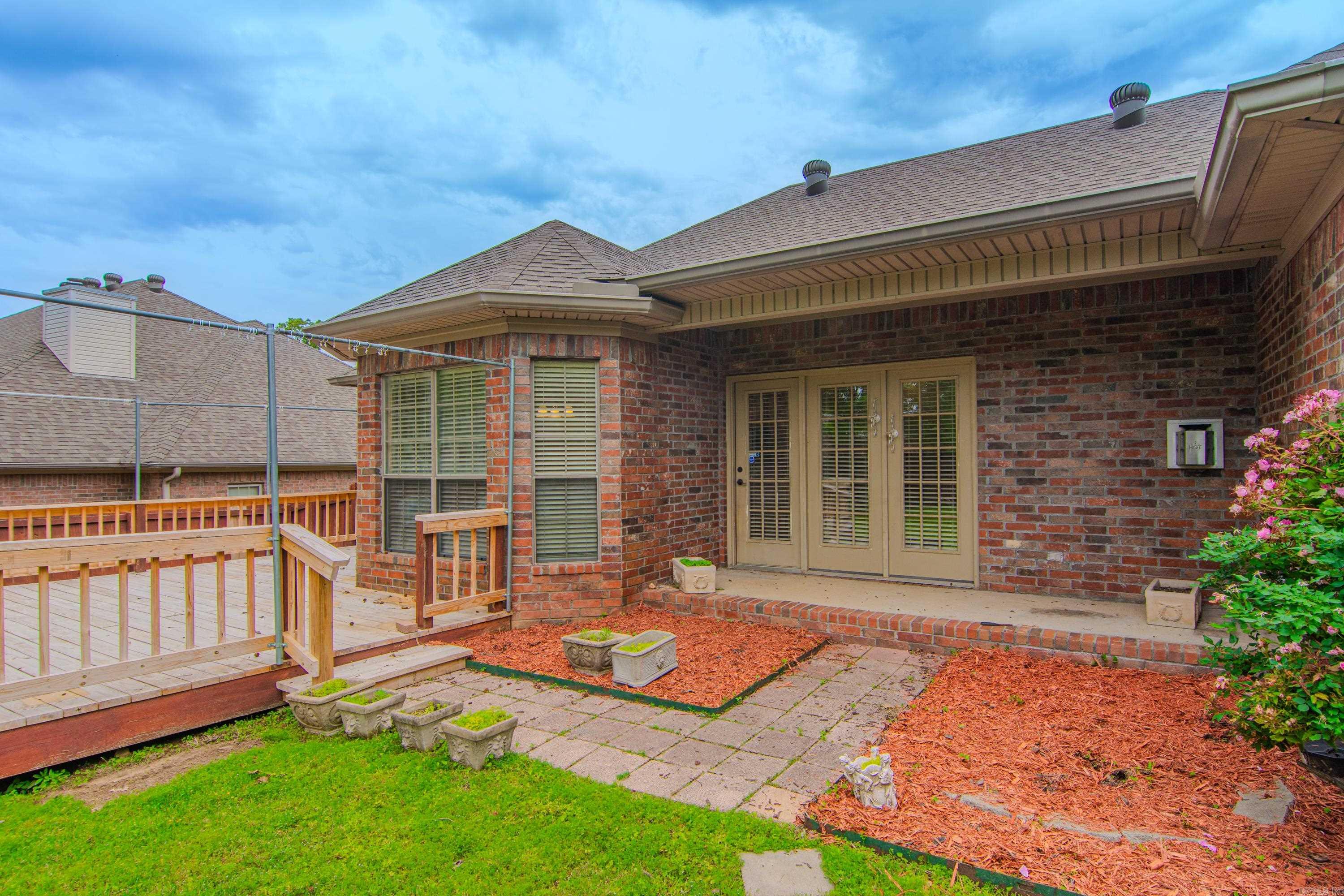 COUNTRY CLUB OF ARK THE - Residential