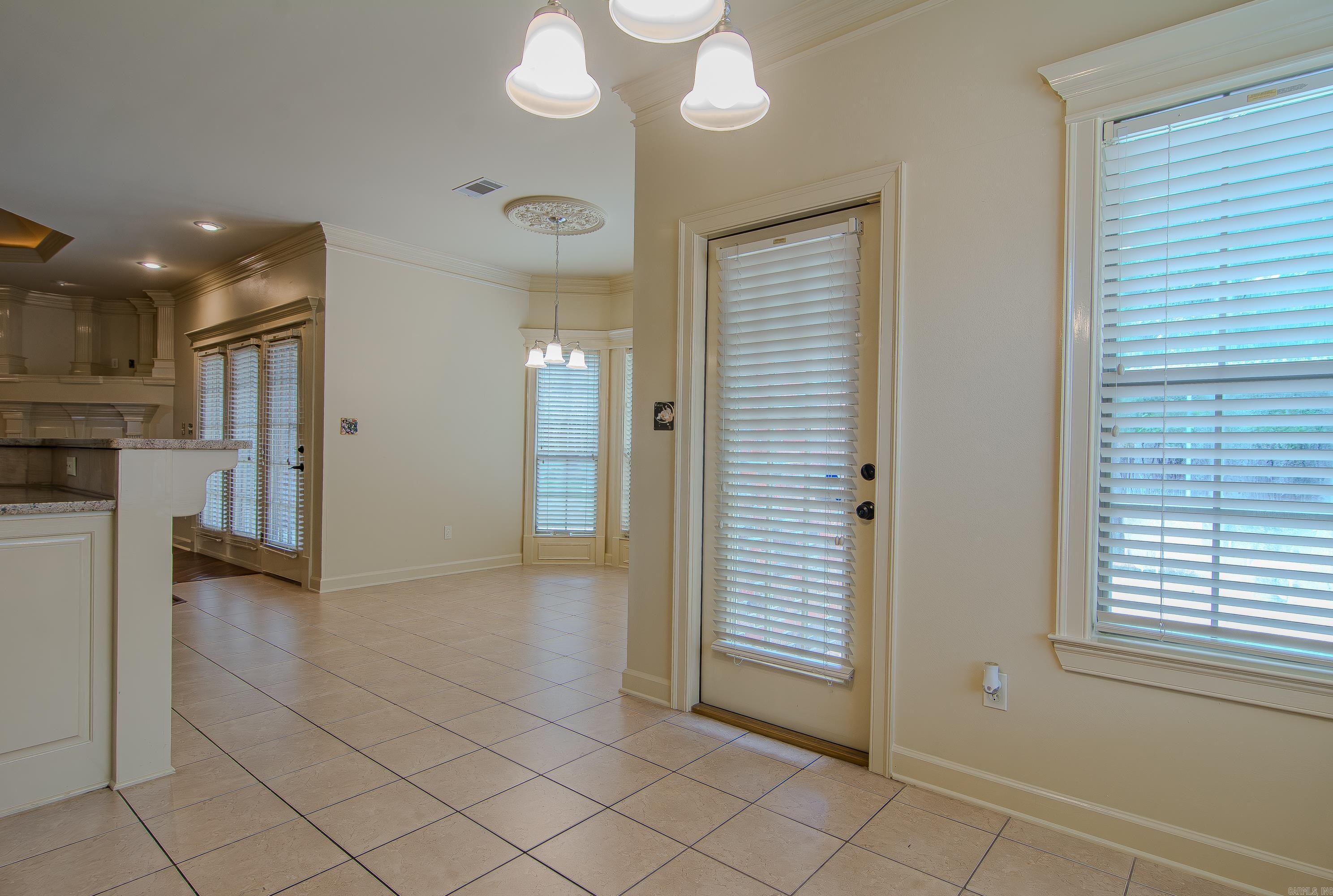 COUNTRY CLUB OF ARK THE - Residential