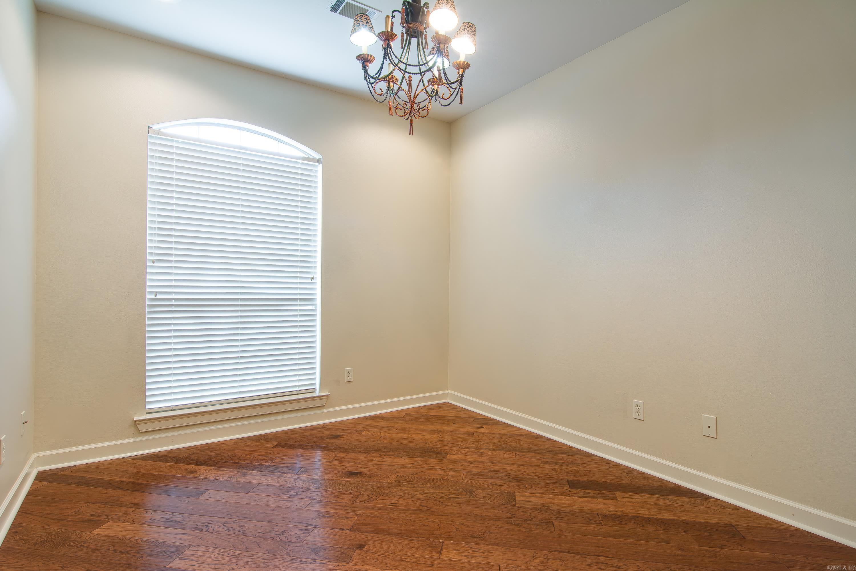 COUNTRY CLUB OF ARK THE - Residential