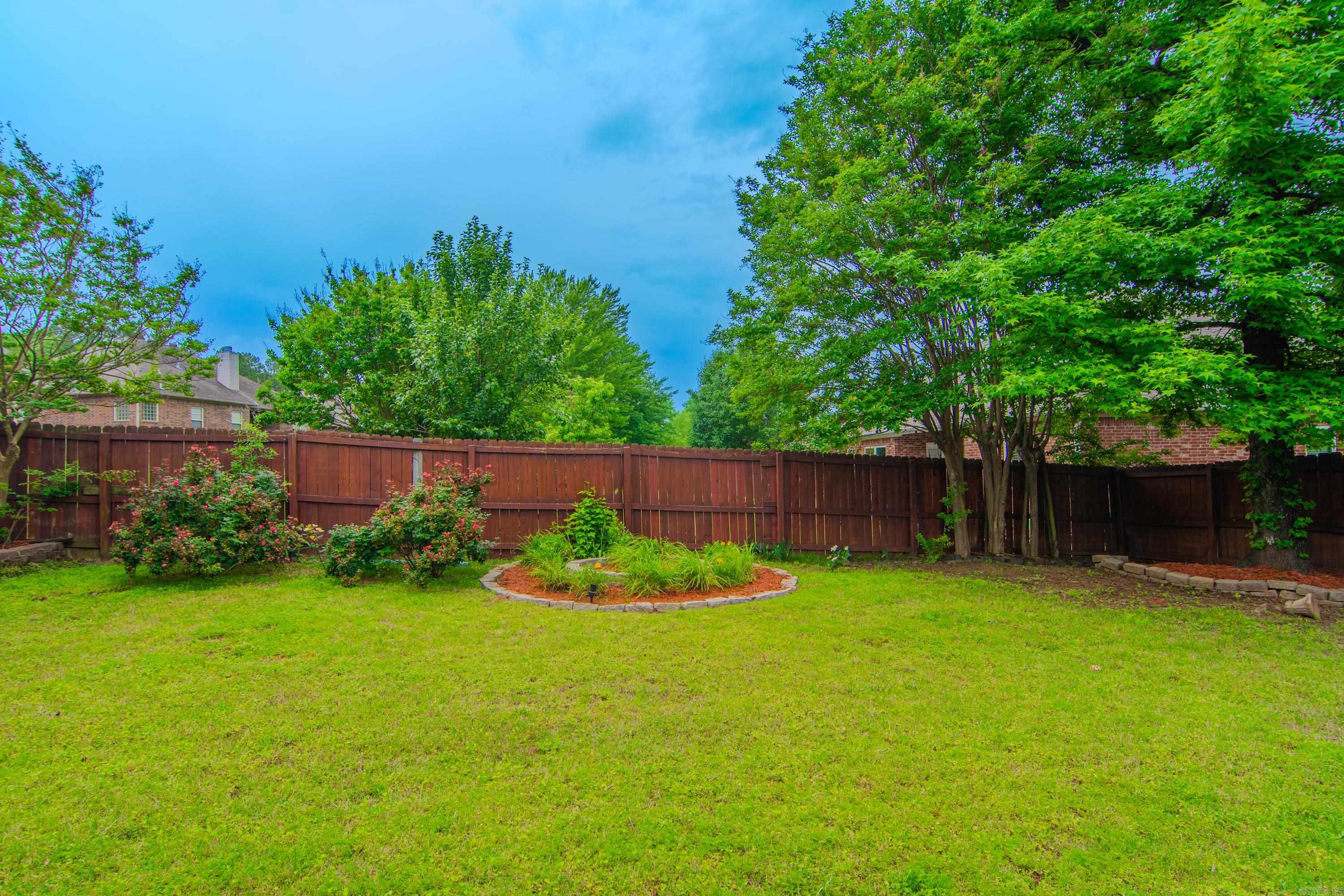 COUNTRY CLUB OF ARK THE - Residential