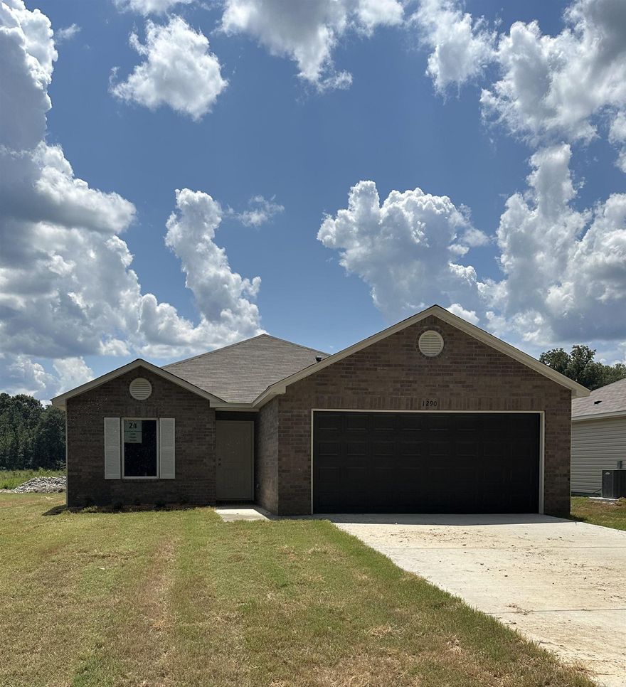 The Wright plan offers a stylish and functional home design that prioritizes attractiveness and practicality. This residence includes an open floor layout featuring 3 bedrooms and 2 bathrooms, with a spacious master suite and a modern kitchen equipped with energy-efficient appliances. The design highlights an open floor concept, promoting a seamless transition between different living areas. Discover more about this home today!   **SEE SHOWING REMARKS & AGENT REMARKS FOR IMPORTANT INFORMATION**