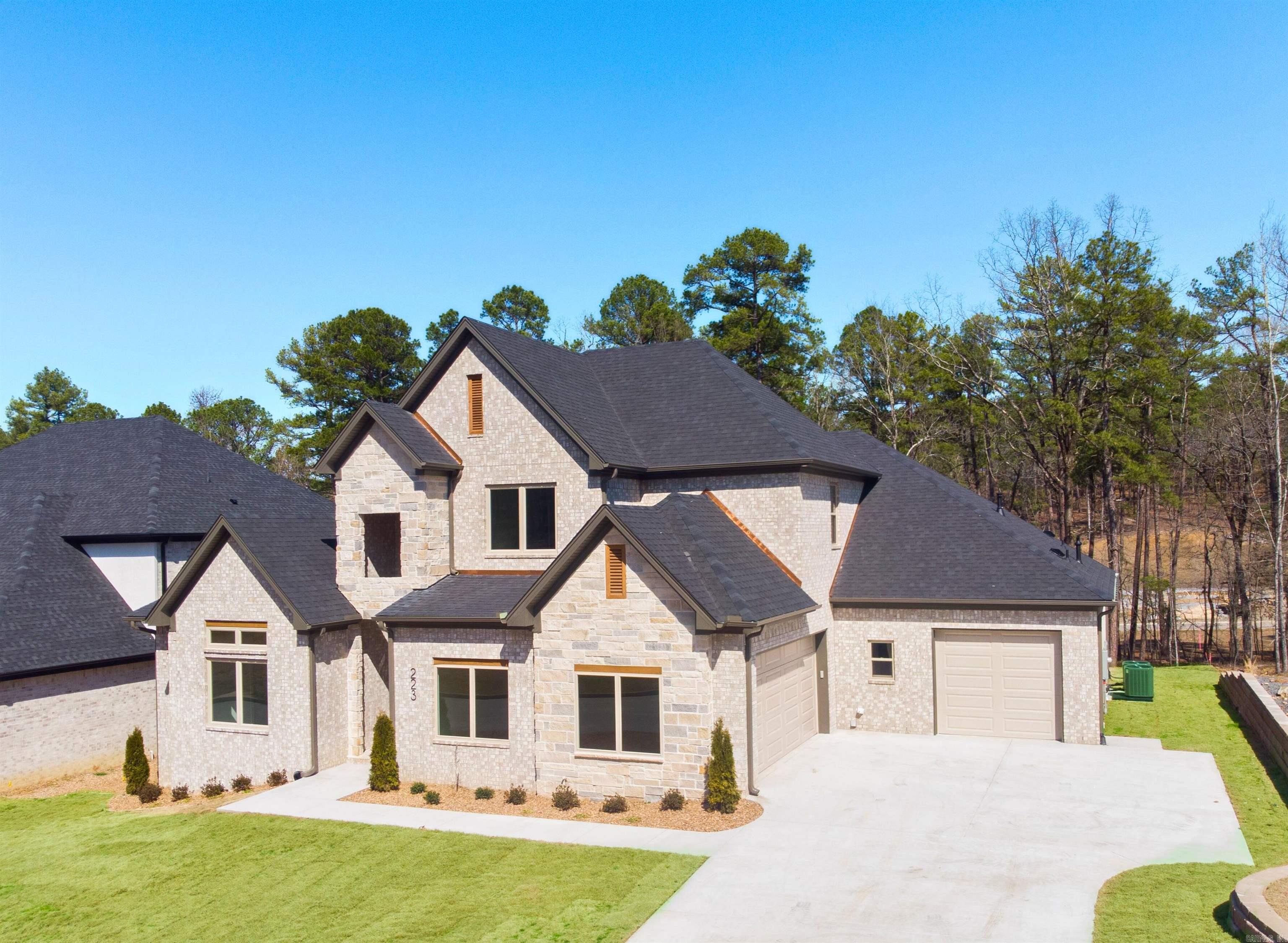 CHENAL VALLEY ABINGTON COURT - Residential
