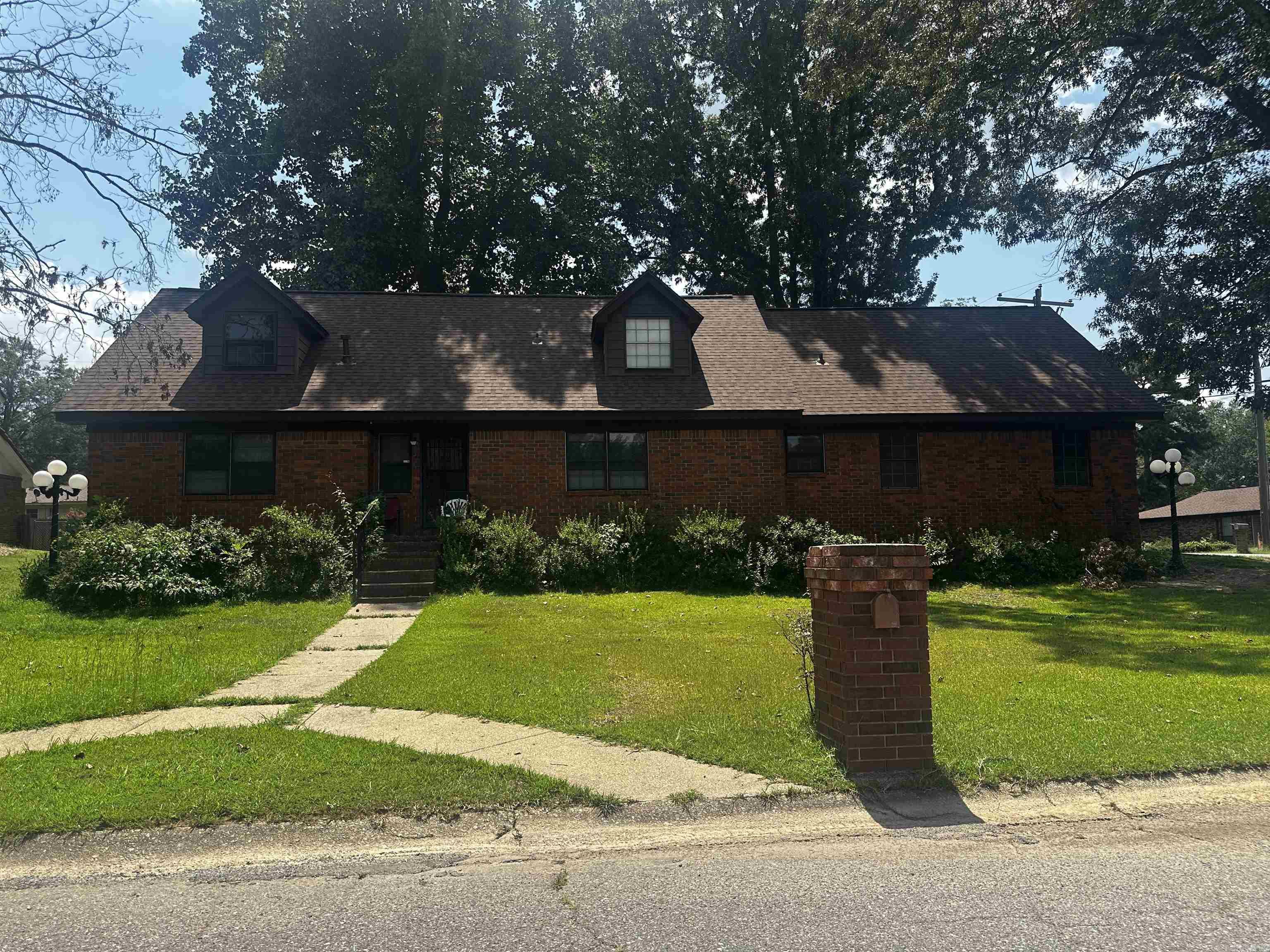 This spacious, two-story all-brick home offers incredible potential with the right vision and updates. Sitting on a desirable corner lot in Malvern, this property is a true diamond in the rough, ideal for investors or handy buyers looking to renovate and add value. The main level features a primary bedroom with an en suite full bath, a guest half-bath, a formal dining room, kitchen, and a generous living area. Upstairs, you'll find two additional bedrooms, a full bathroom, and a huge bonus room that could serve as a game room, media room, or be converted into a 4th bedroom. Whether you're looking to flip, hold as a rental, or create a dream home, this property provides a solid foundation in a great location. Bring your contractor and imaginationāopportunities like this donāt last long! Being sold as-is. Cash or renovation loans preferred.