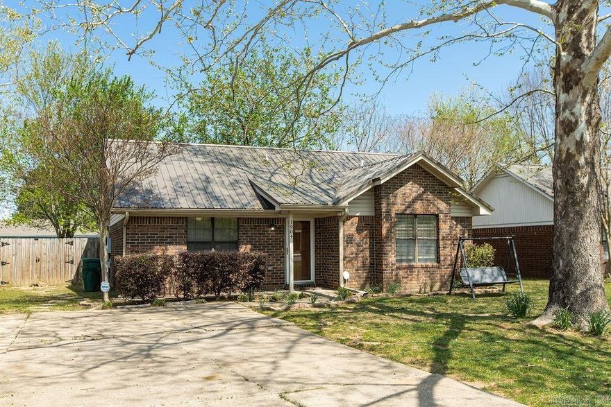 This charming home offers a spacious kitchen, perfect for cooking and entertaining. Solid brick construction with a cozy feel throughout. Located close to schools, shopping, and major commuting routes. The fenced backyard provides privacy and space for outdoor living. A great opportunity to add your personal touches and make it your own!