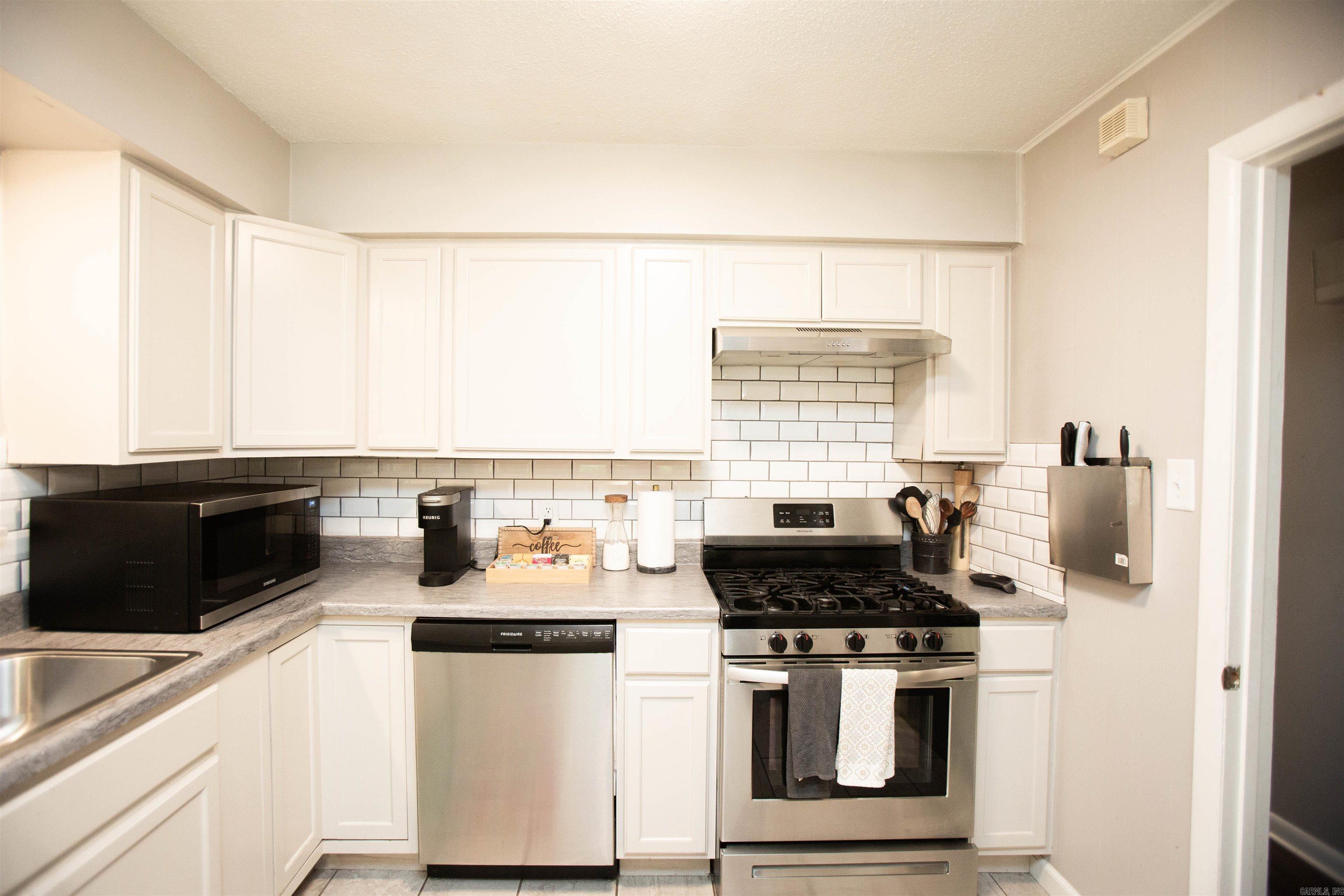 Riffel & Rhoten - Residential Lease