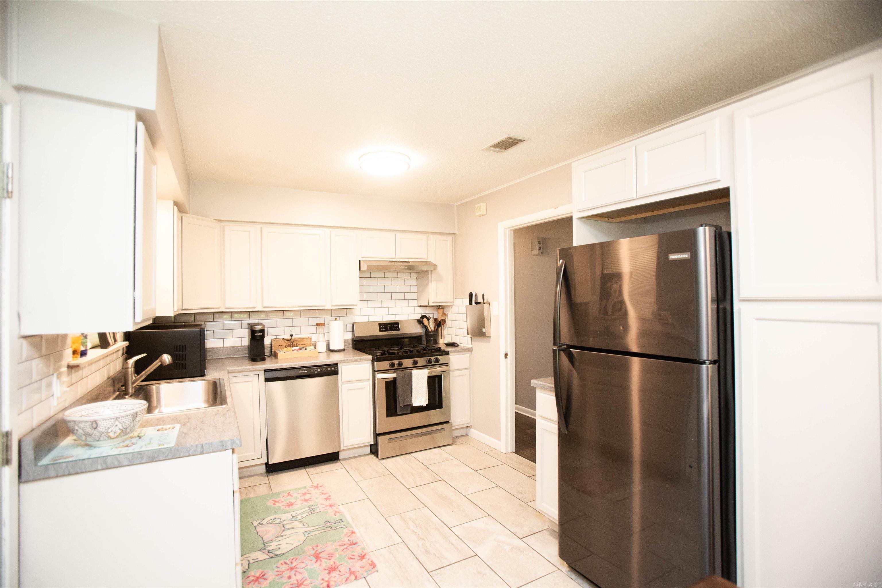 Riffel & Rhoten - Residential Lease