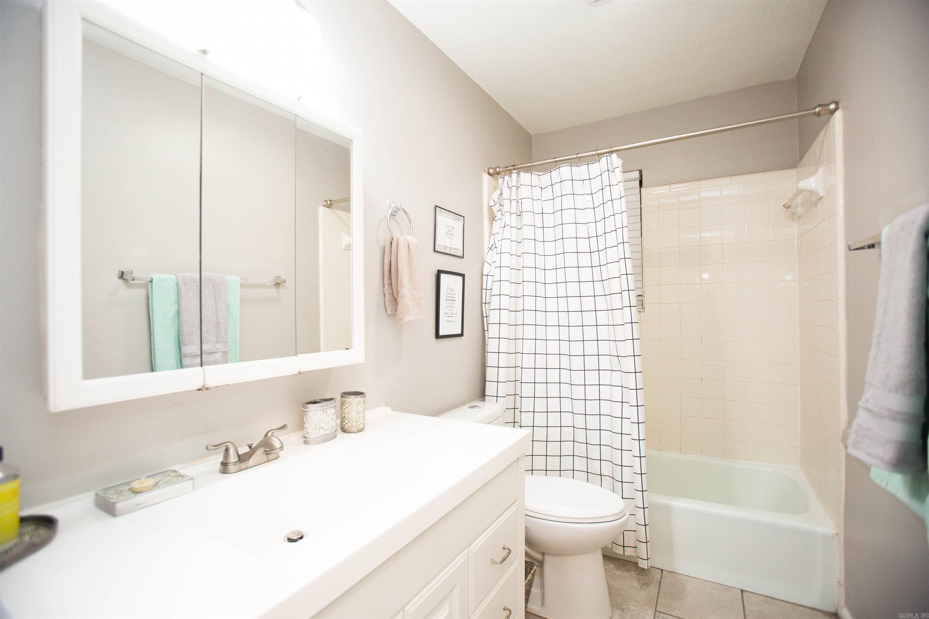 Riffel & Rhoten - Residential Lease