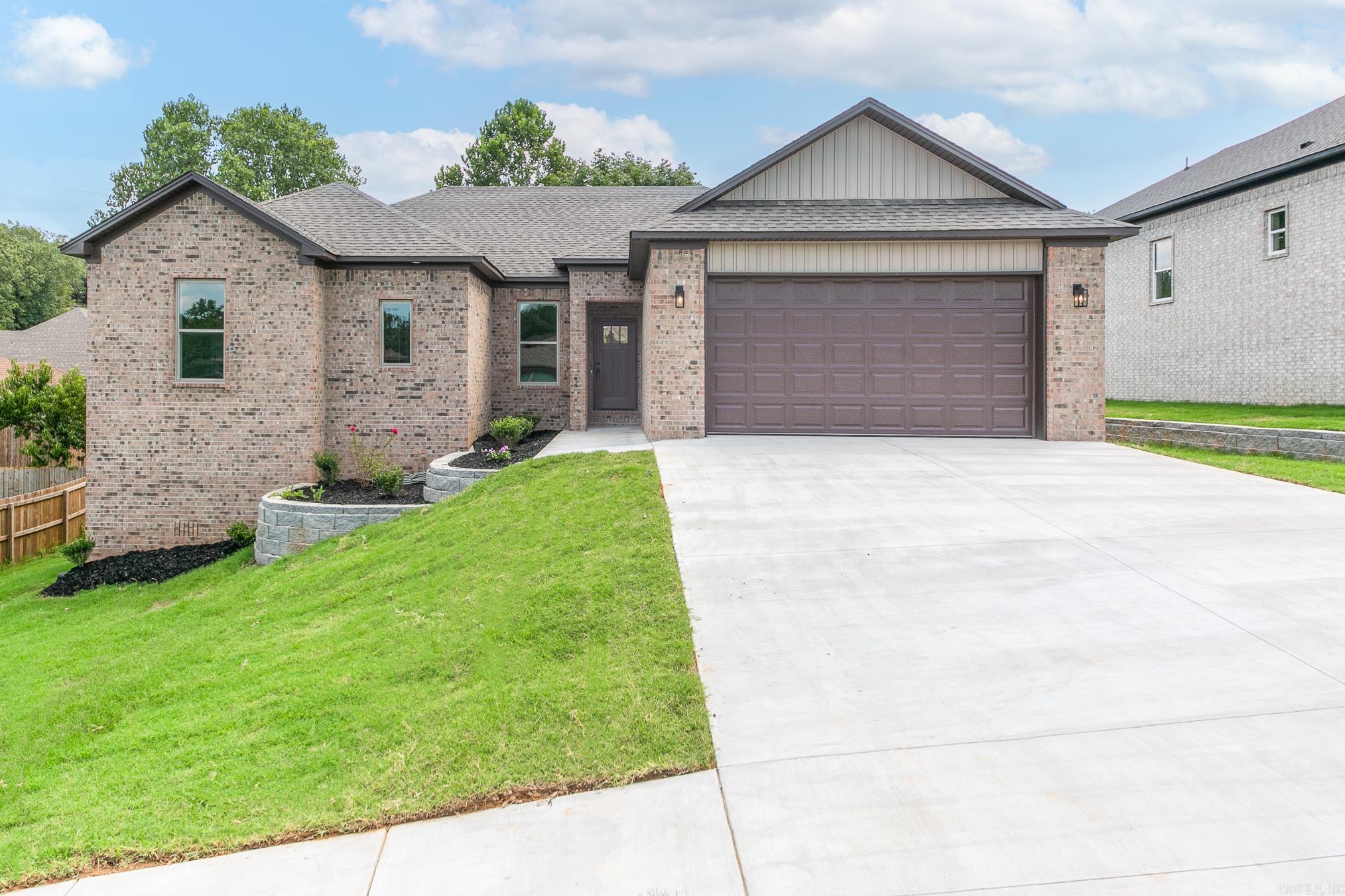 Check out this beautiful new construction featuring 4BR 2BA open floor plan. Quality built with 2X6 walls, low E windows and R-19 Radiant barrier decking. Laminate flooring throughout. This home is complete and ready for a new family. This subdivision is tucked away with a country feel but close to town and freeway.