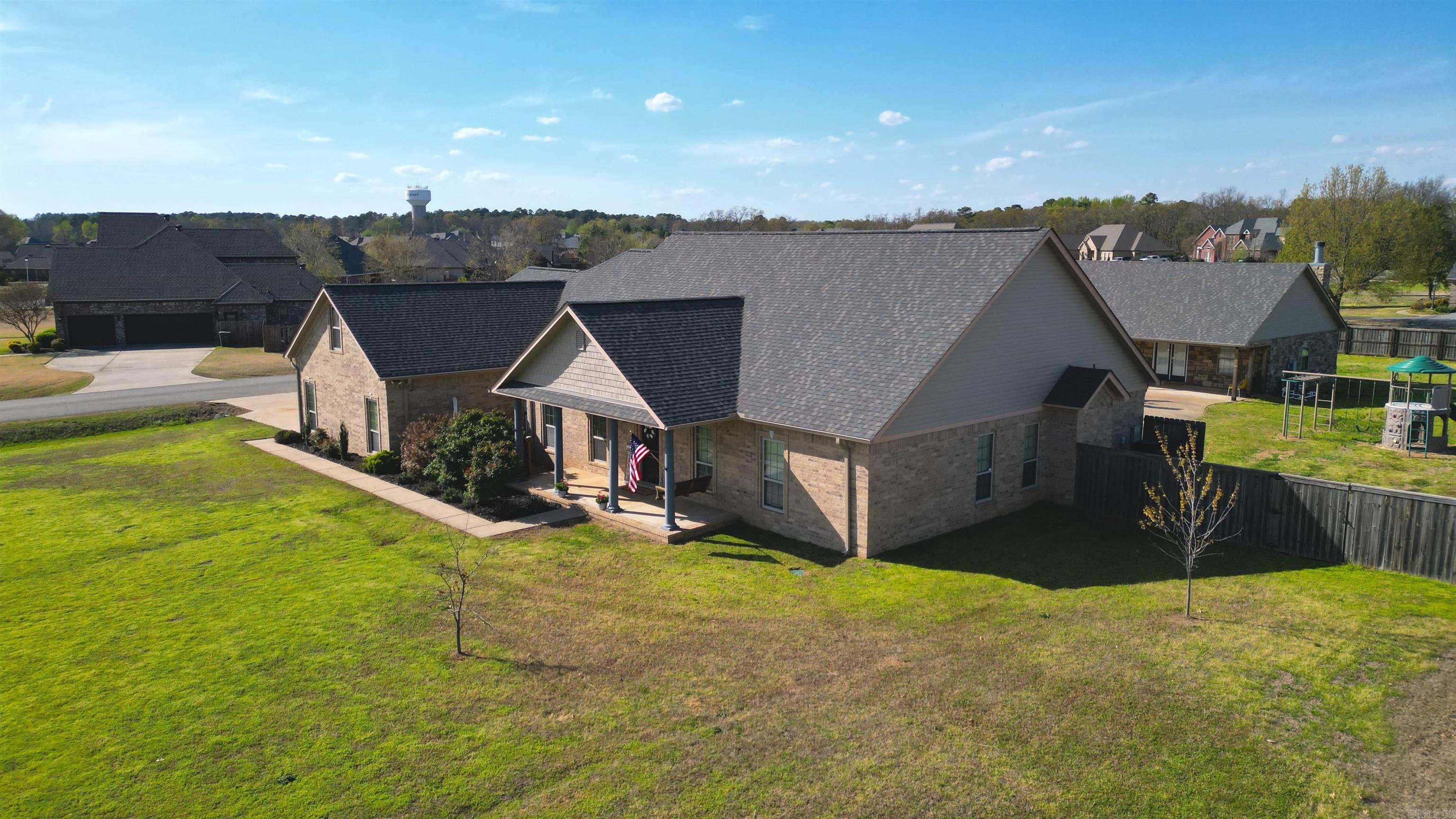 CRESTHAVEN - Residential