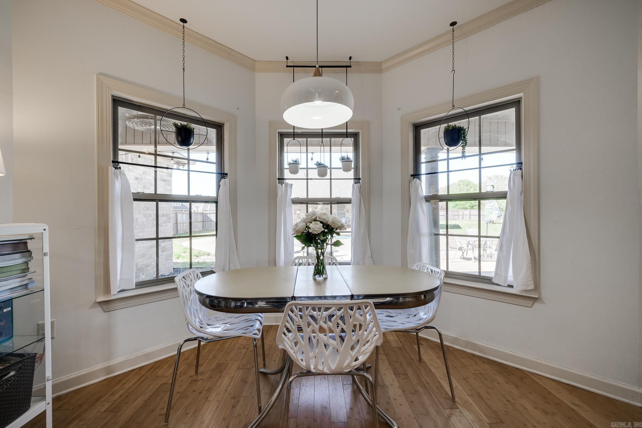 CRESTHAVEN - Residential