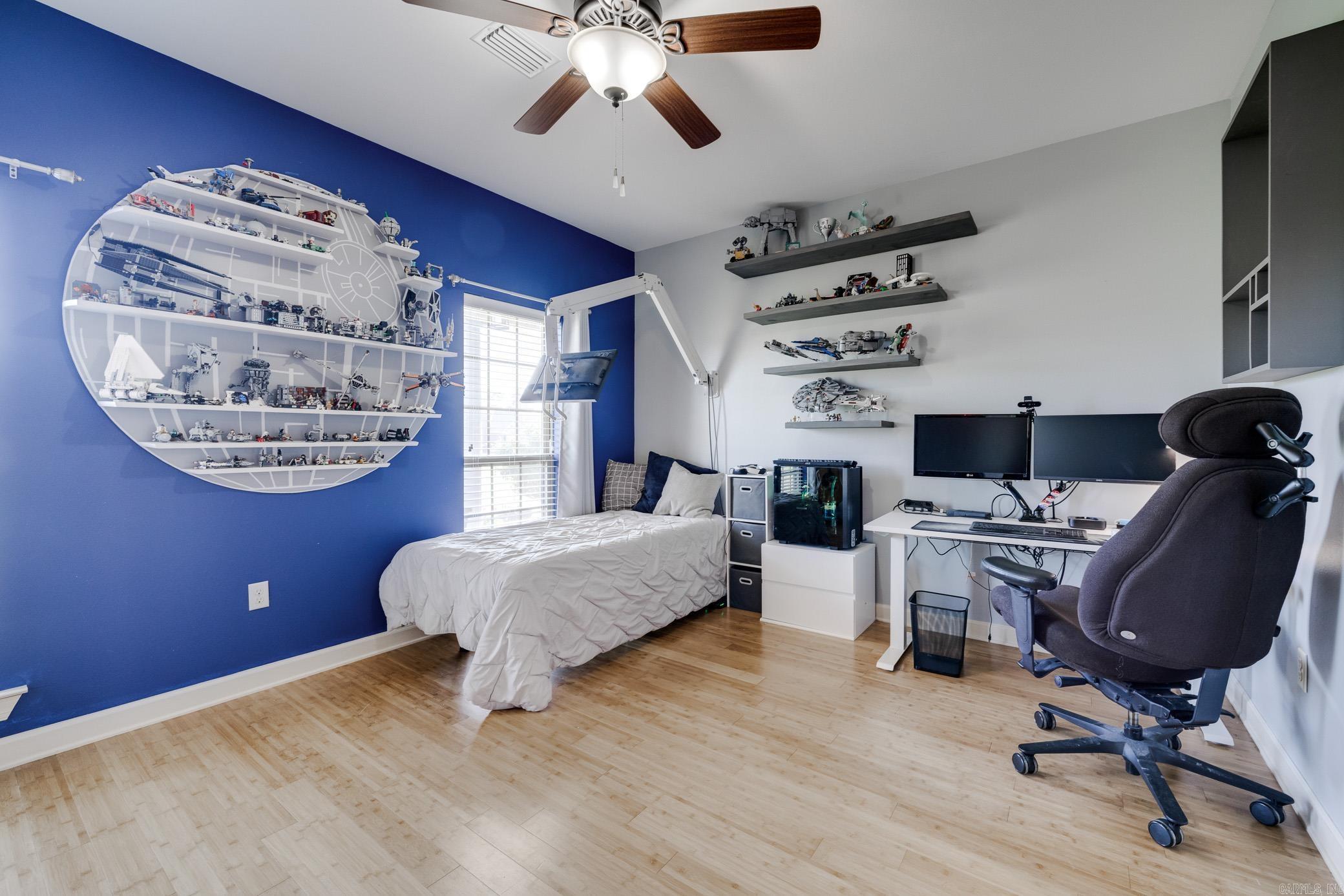 CRESTHAVEN - Residential