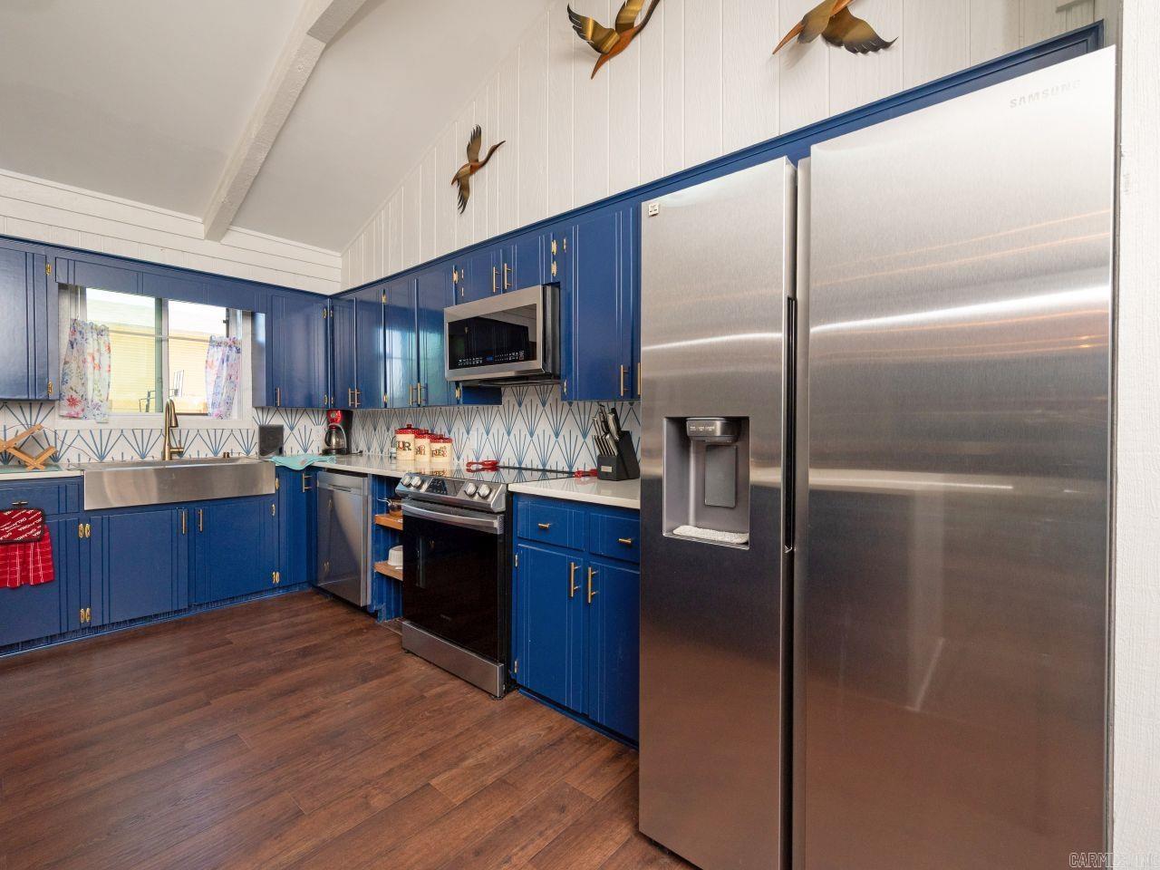 FOXWOOD J - Residential