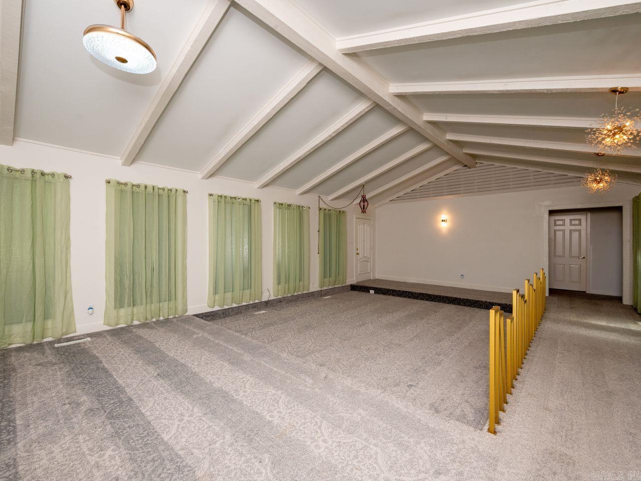 FOXWOOD J - Residential