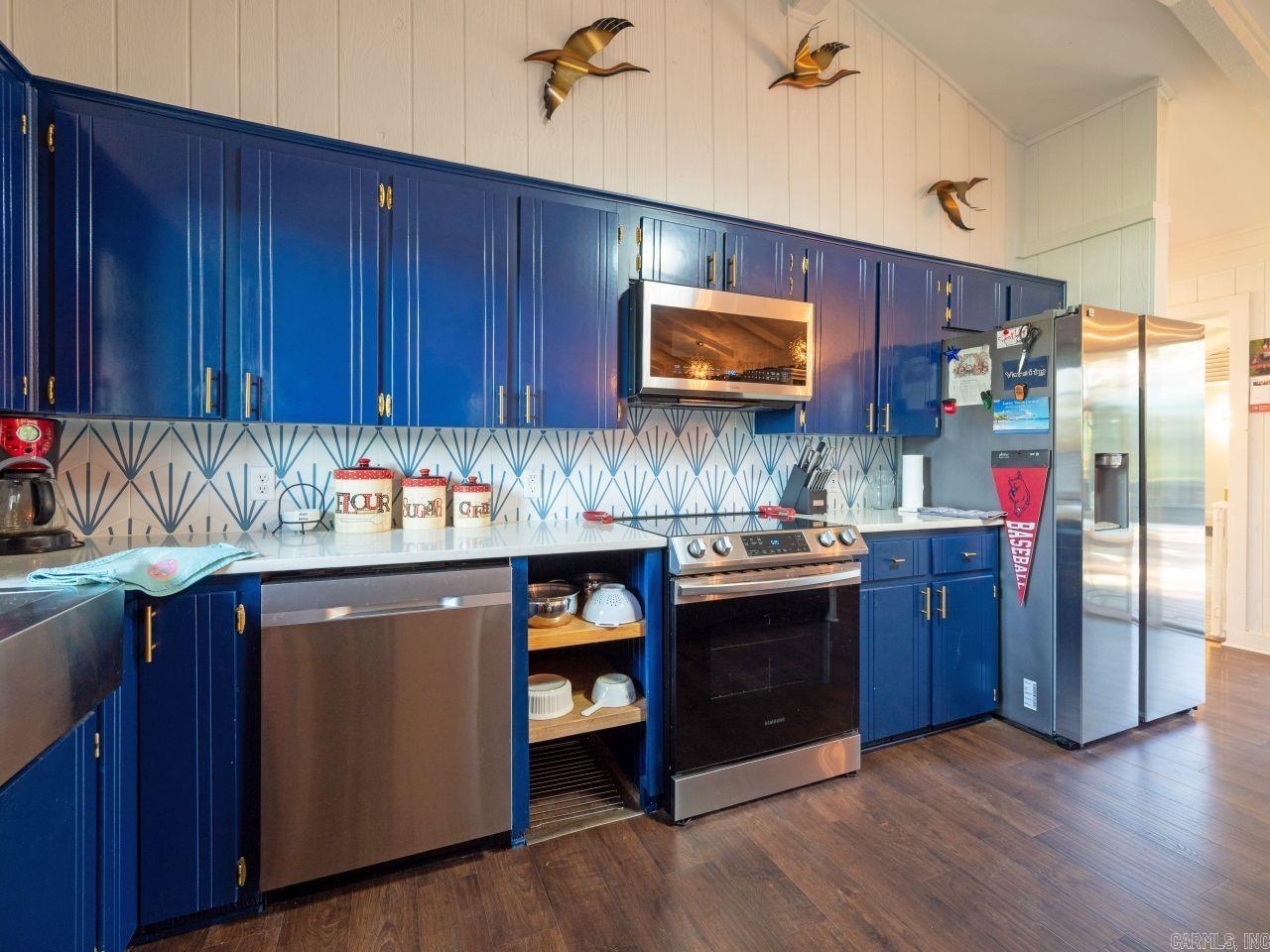 FOXWOOD J - Residential