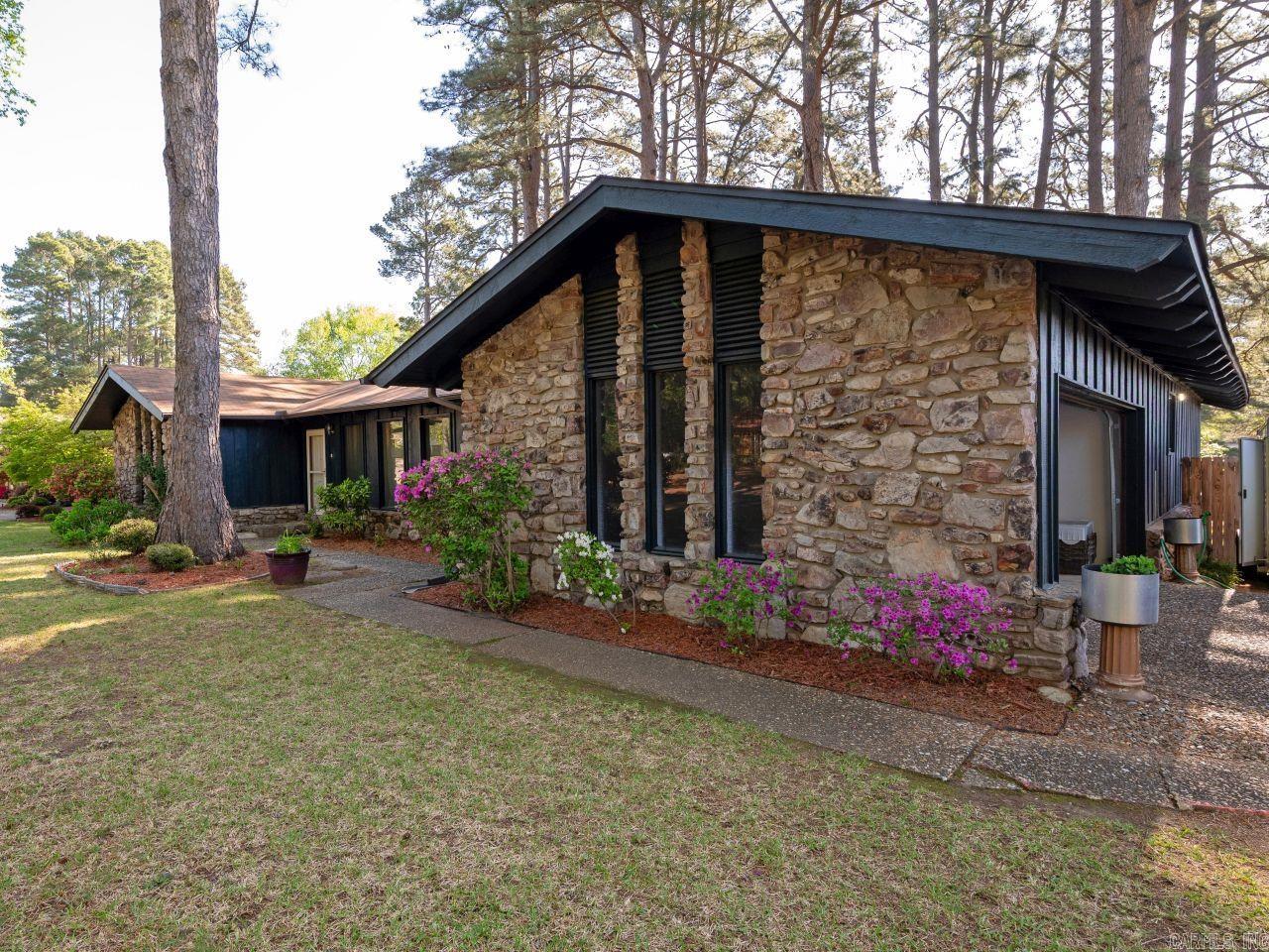 FOXWOOD J - Residential